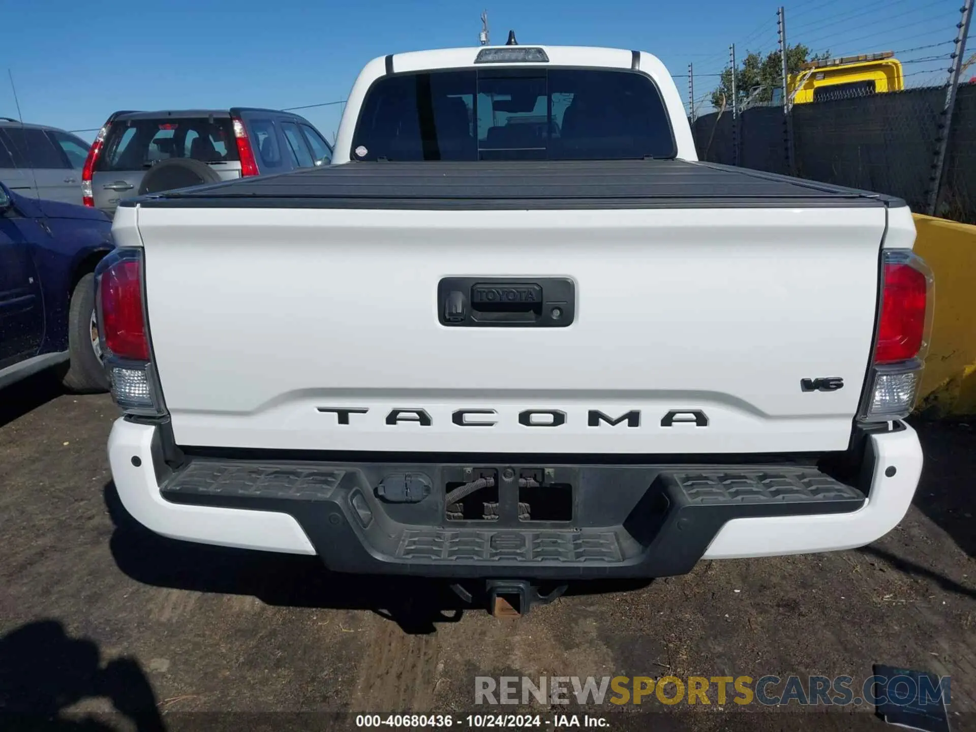 16 Photograph of a damaged car 3TMDZ5BN8MM120449 TOYOTA TACOMA 2021
