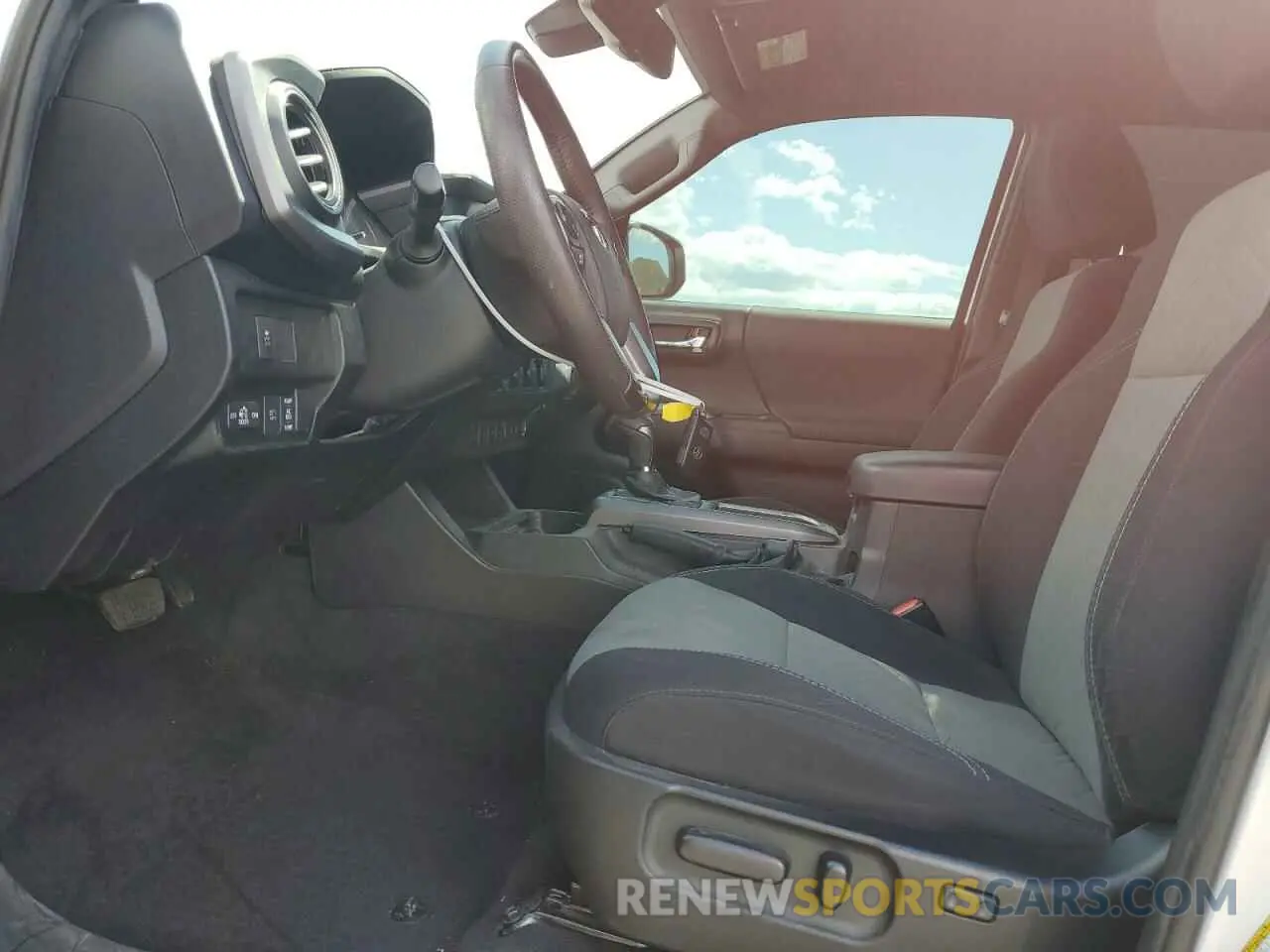 7 Photograph of a damaged car 3TMDZ5BNXMM117259 TOYOTA TACOMA 2021