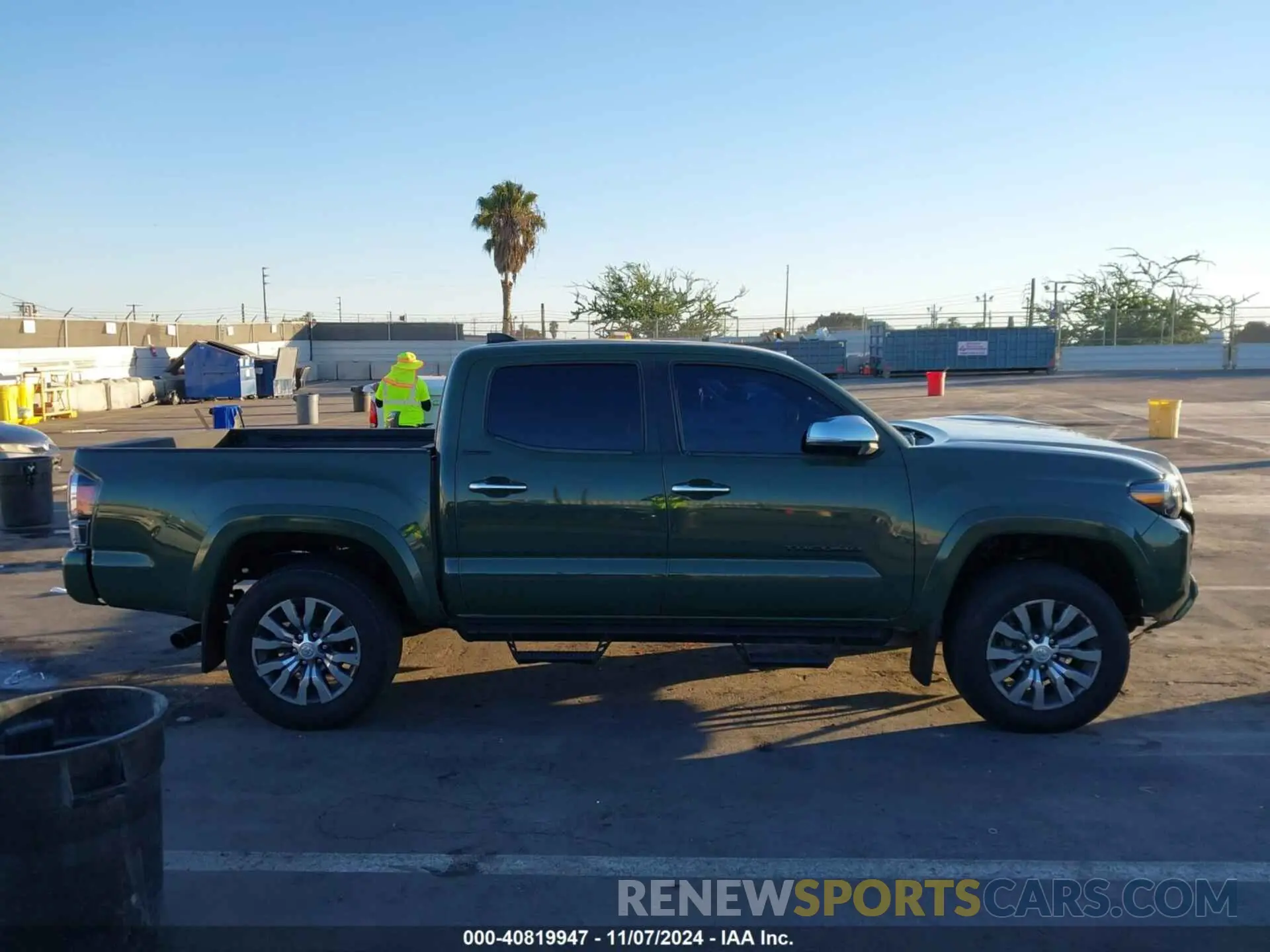 14 Photograph of a damaged car 3TMGZ5AN6MM383859 TOYOTA TACOMA 2021