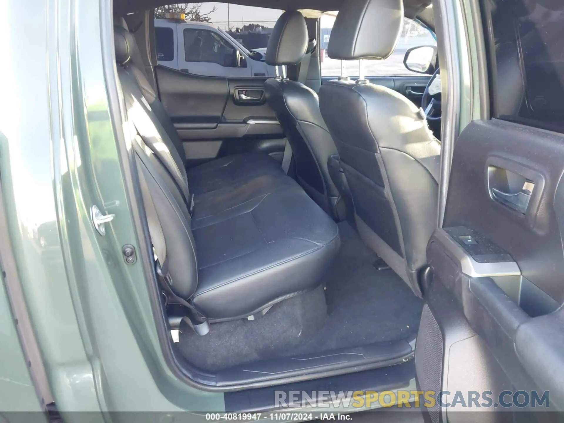 8 Photograph of a damaged car 3TMGZ5AN6MM383859 TOYOTA TACOMA 2021