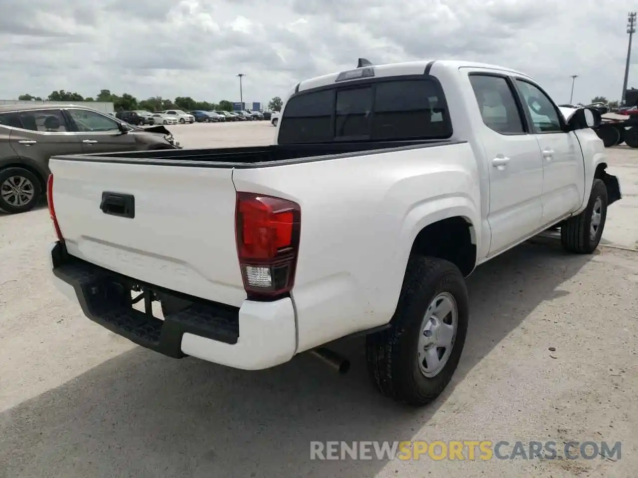 4 Photograph of a damaged car 3TYAX5GN0MT021291 TOYOTA TACOMA 2021