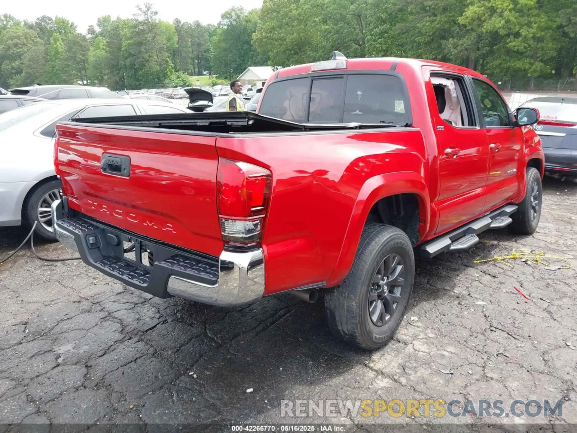 4 Photograph of a damaged car 3TYAX5GN1MT030226 TOYOTA TACOMA 2021