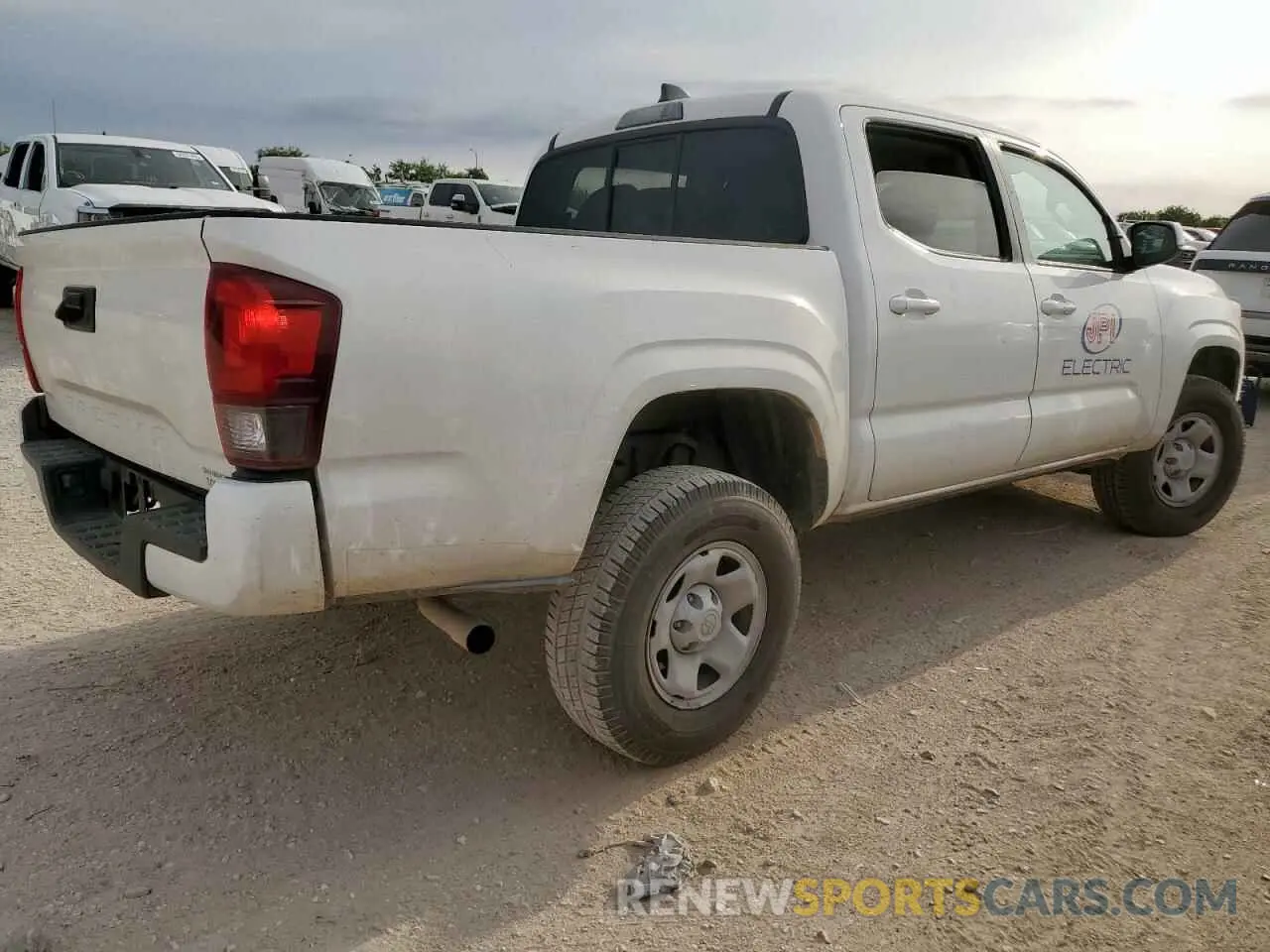 3 Photograph of a damaged car 3TYAX5GN1MT032638 TOYOTA TACOMA 2021