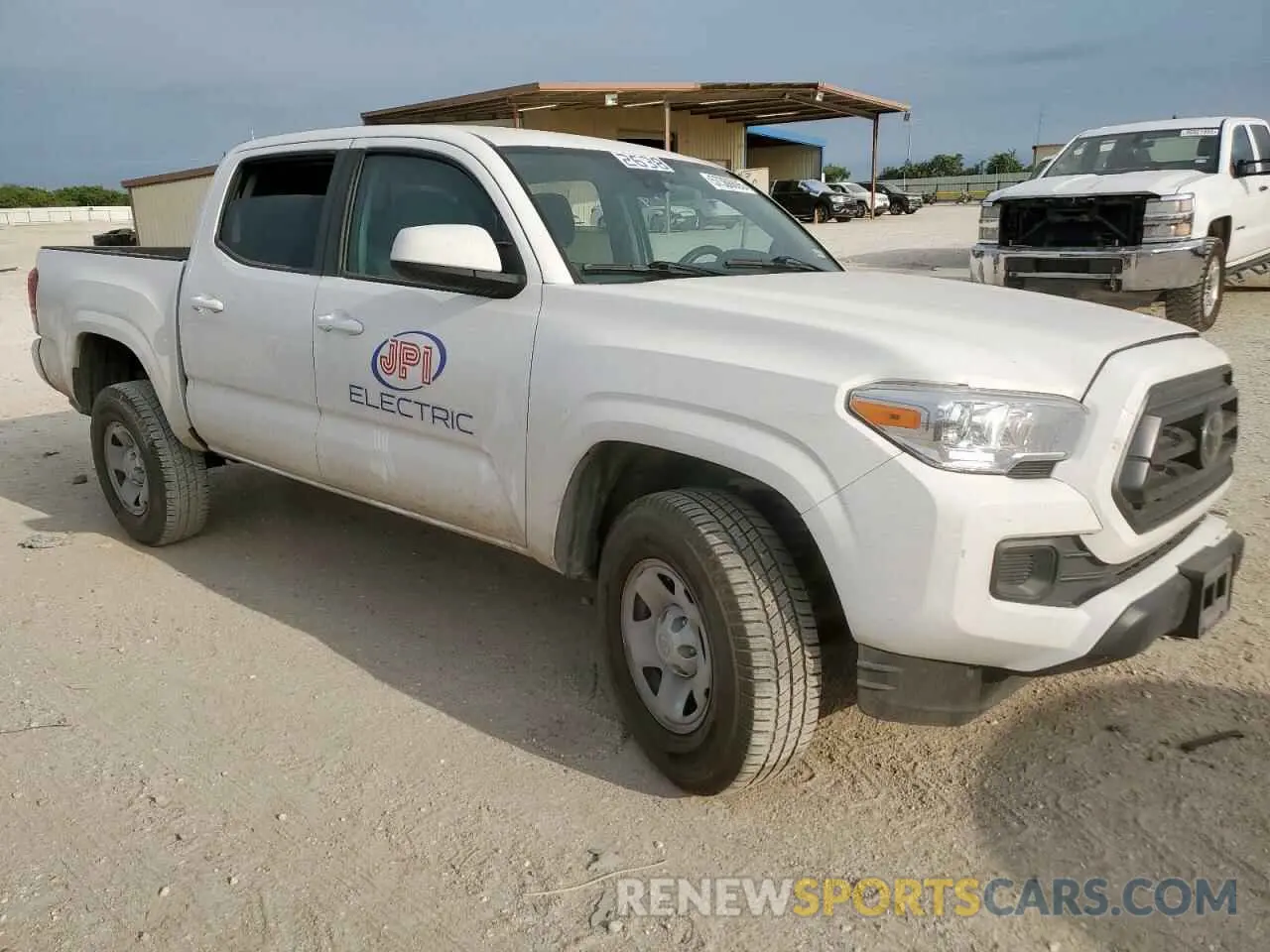 4 Photograph of a damaged car 3TYAX5GN1MT032638 TOYOTA TACOMA 2021