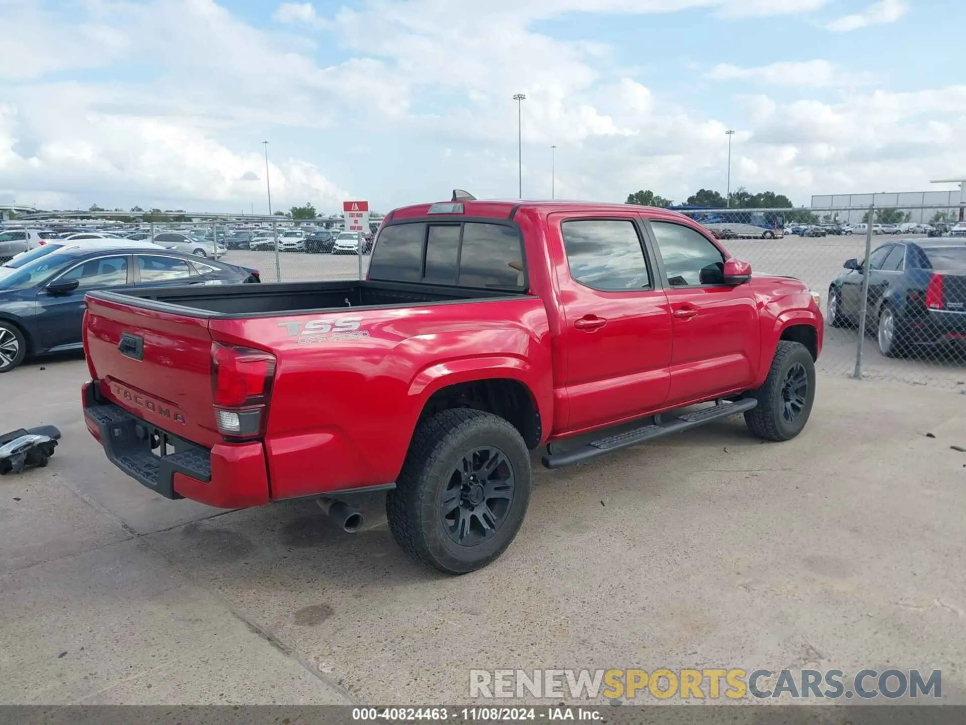 4 Photograph of a damaged car 3TYAX5GN2MT033751 TOYOTA TACOMA 2021