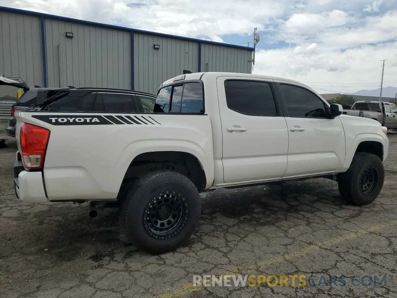 3 Photograph of a damaged car 3TYAX5GN3MT011810 TOYOTA TACOMA 2021