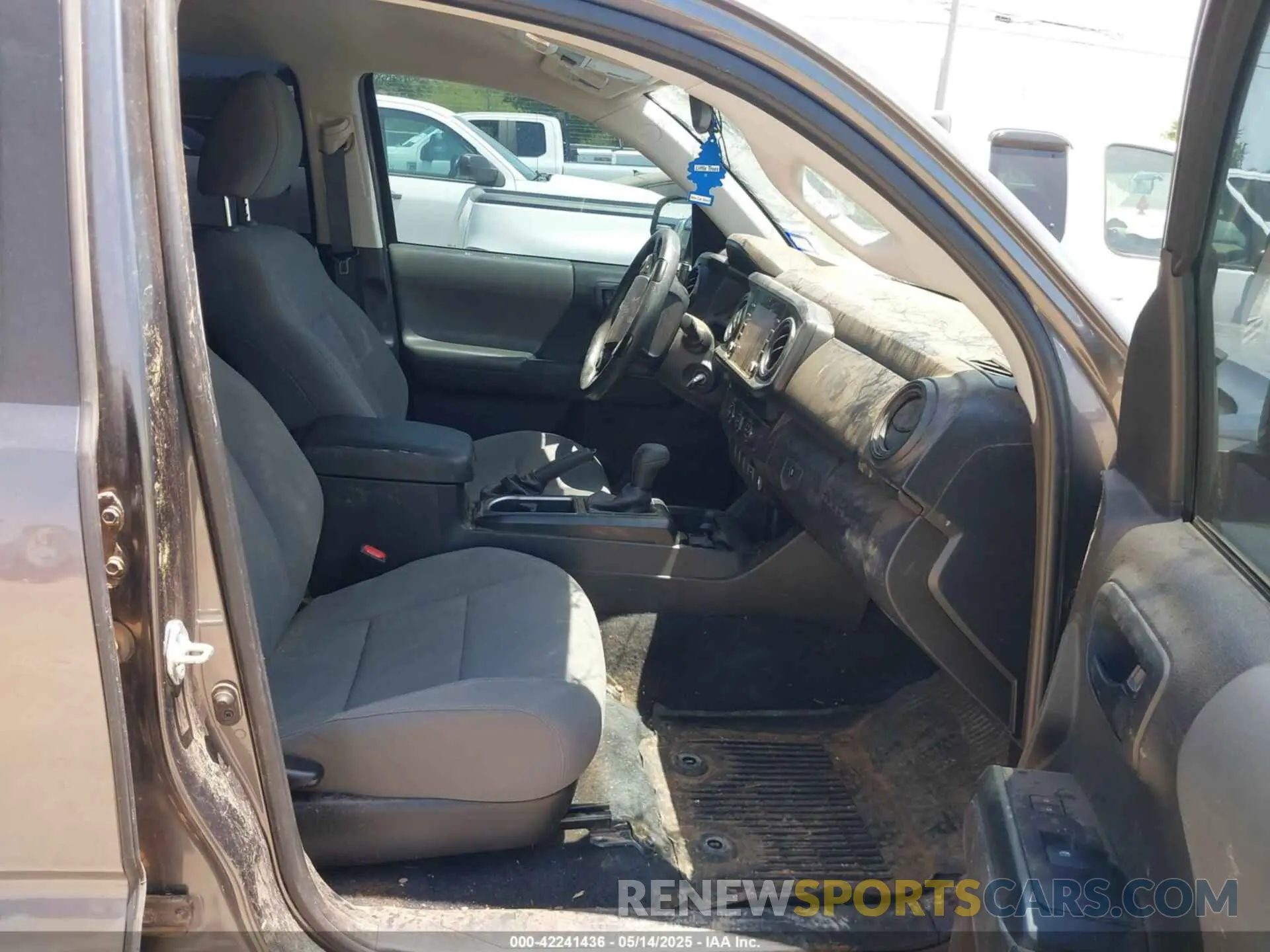 5 Photograph of a damaged car 3TYAX5GN3MT015565 TOYOTA TACOMA 2021