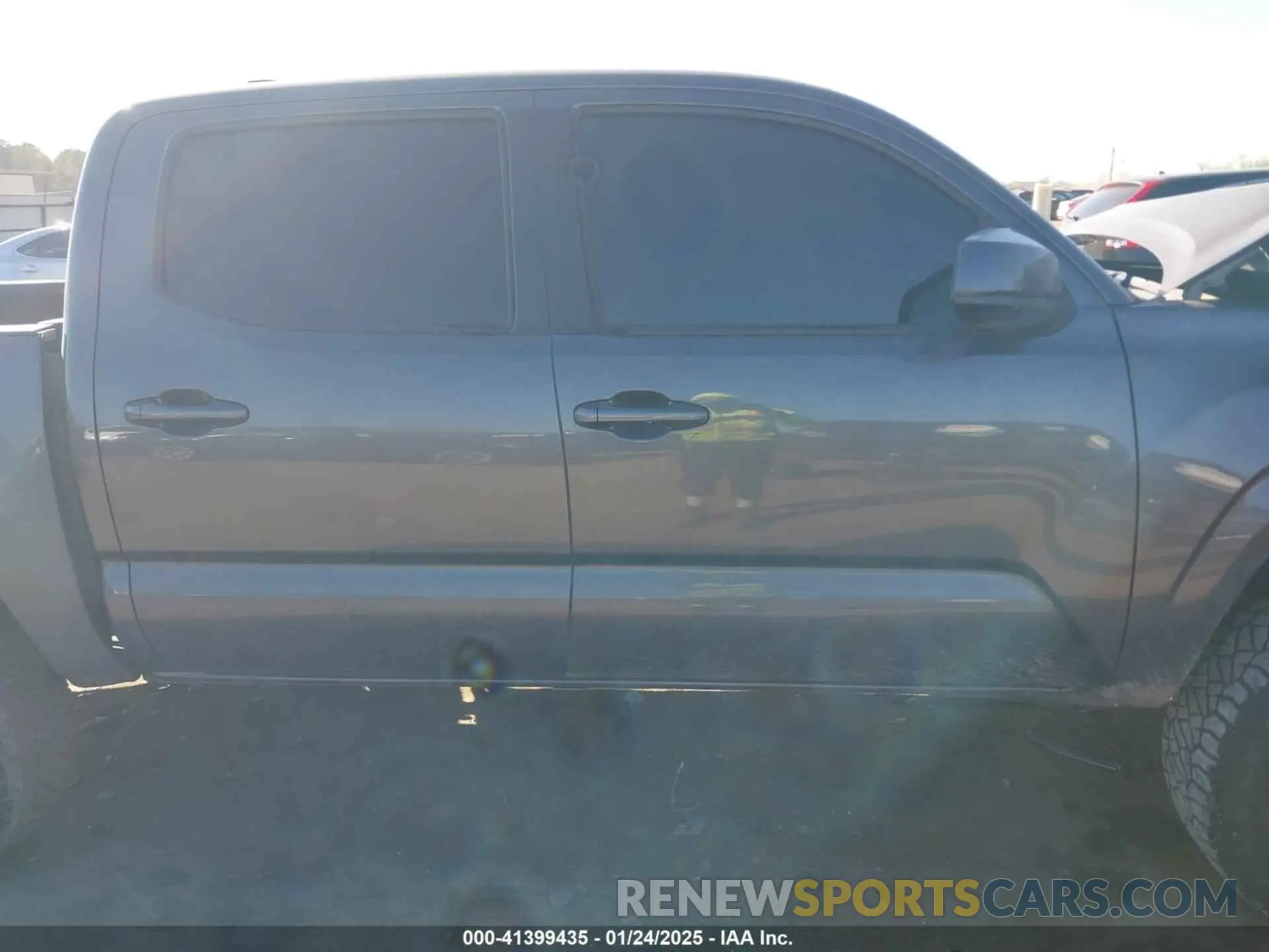 14 Photograph of a damaged car 3TYAX5GN3MT023665 TOYOTA TACOMA 2021