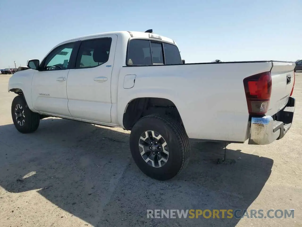 2 Photograph of a damaged car 3TYAX5GN6MT016340 TOYOTA TACOMA 2021