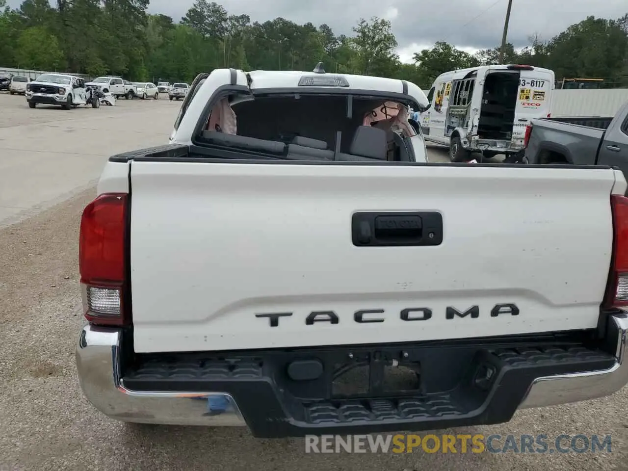 6 Photograph of a damaged car 3TYAX5GN6MT017813 TOYOTA TACOMA 2021