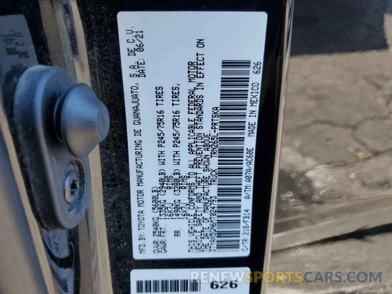 12 Photograph of a damaged car 3TYAX5GN6MT024793 TOYOTA TACOMA 2021