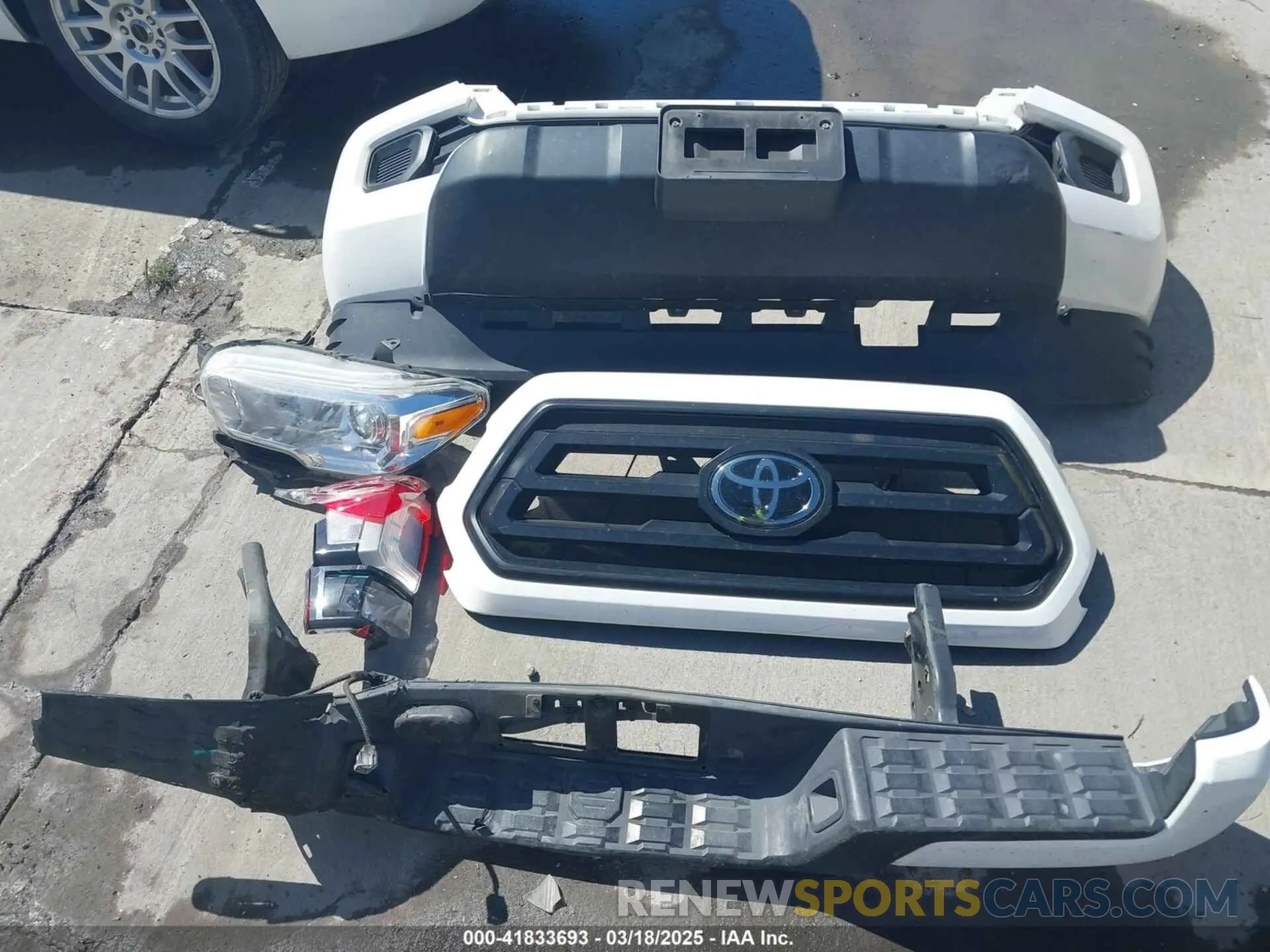 12 Photograph of a damaged car 3TYAX5GN6MT027516 TOYOTA TACOMA 2021