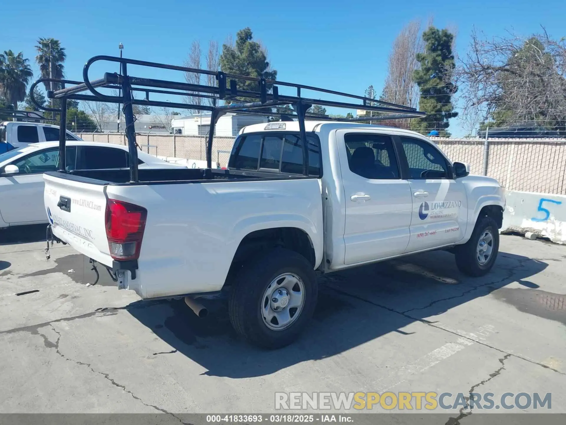 4 Photograph of a damaged car 3TYAX5GN6MT027516 TOYOTA TACOMA 2021