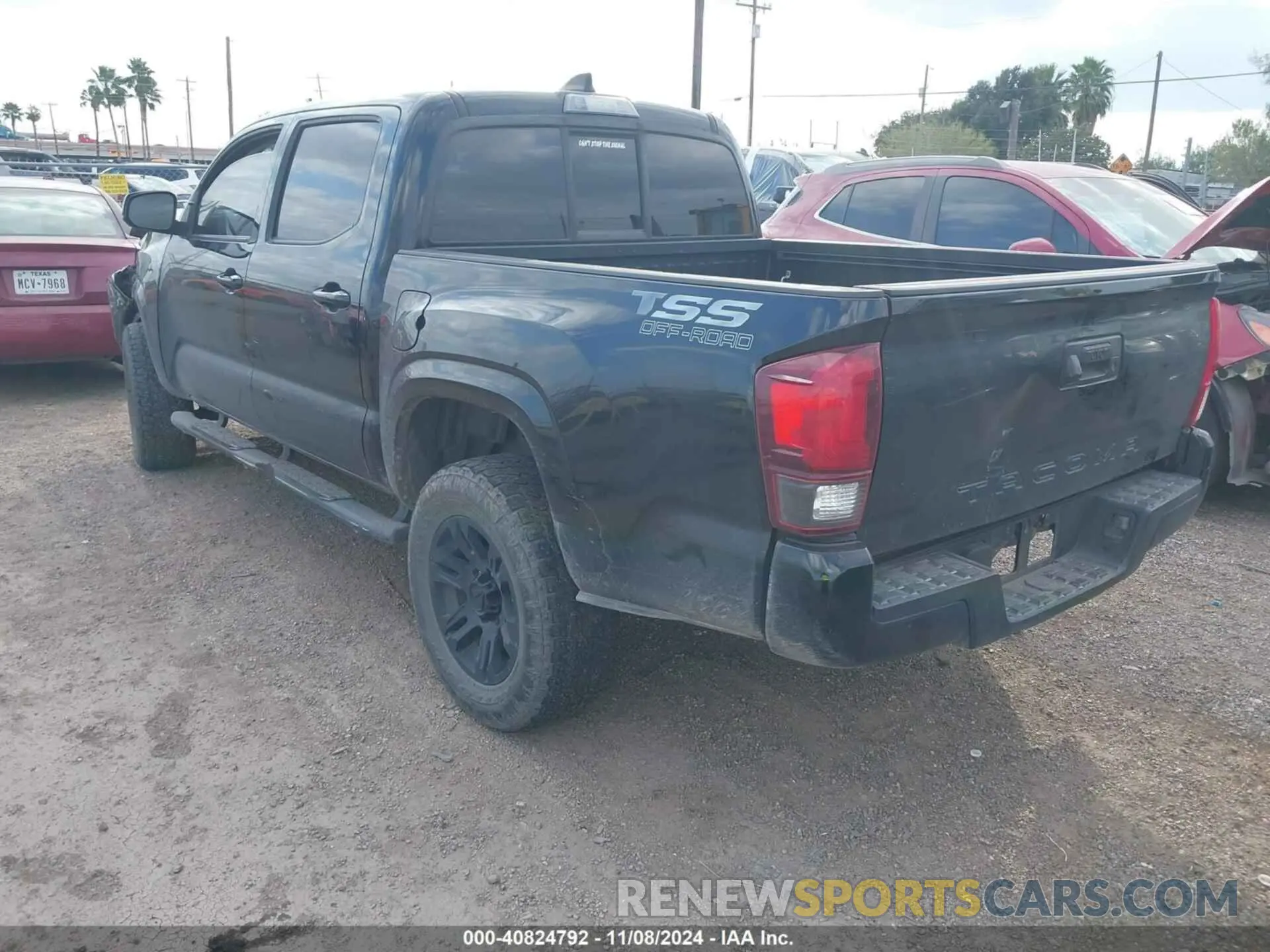 3 Photograph of a damaged car 3TYAX5GNXMT011626 TOYOTA TACOMA 2021