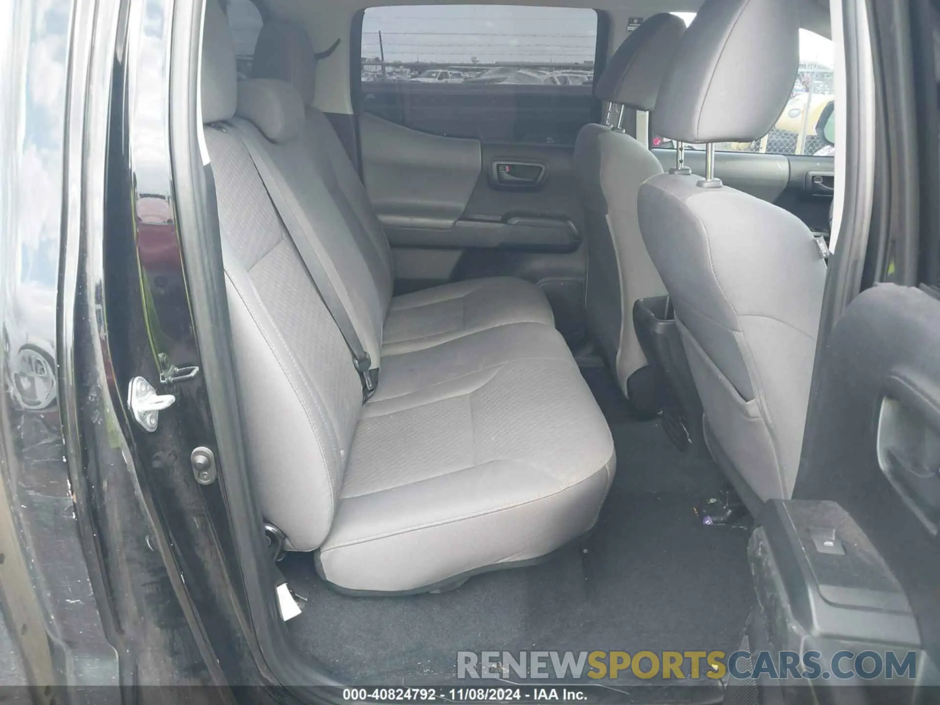 8 Photograph of a damaged car 3TYAX5GNXMT011626 TOYOTA TACOMA 2021