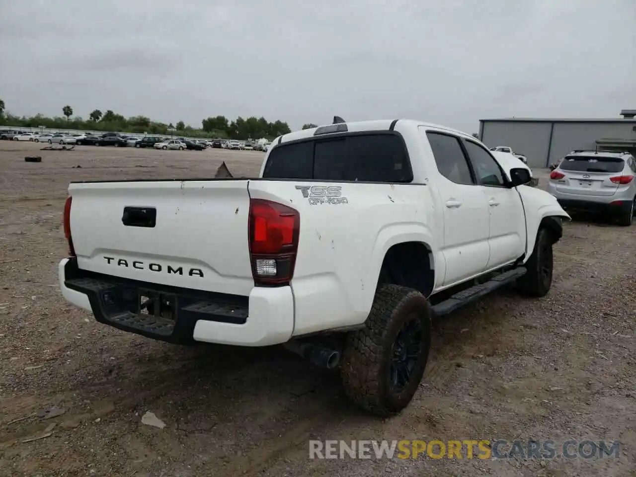 4 Photograph of a damaged car 3TYAX5GNXMT015160 TOYOTA TACOMA 2021