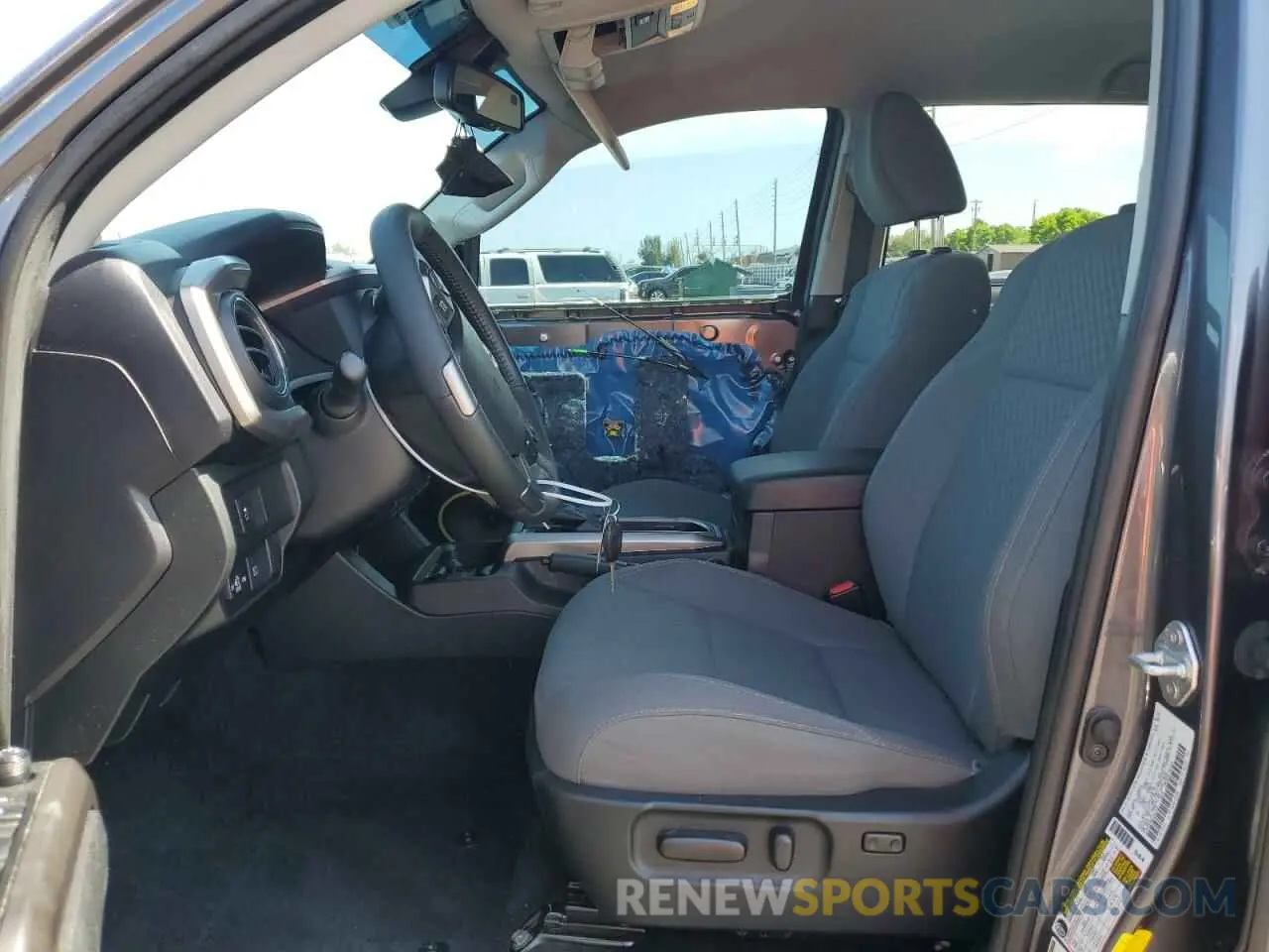 7 Photograph of a damaged car 3TYAZ5CN2MT011832 TOYOTA TACOMA 2021