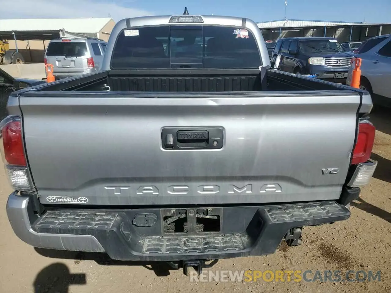 6 Photograph of a damaged car 3TYAZ5CN6MT002938 TOYOTA TACOMA 2021