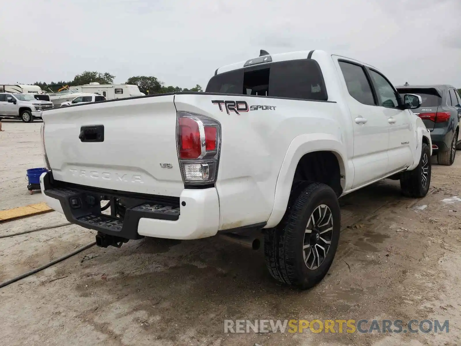 4 Photograph of a damaged car 3TYAZ5CN6MT005483 TOYOTA TACOMA 2021