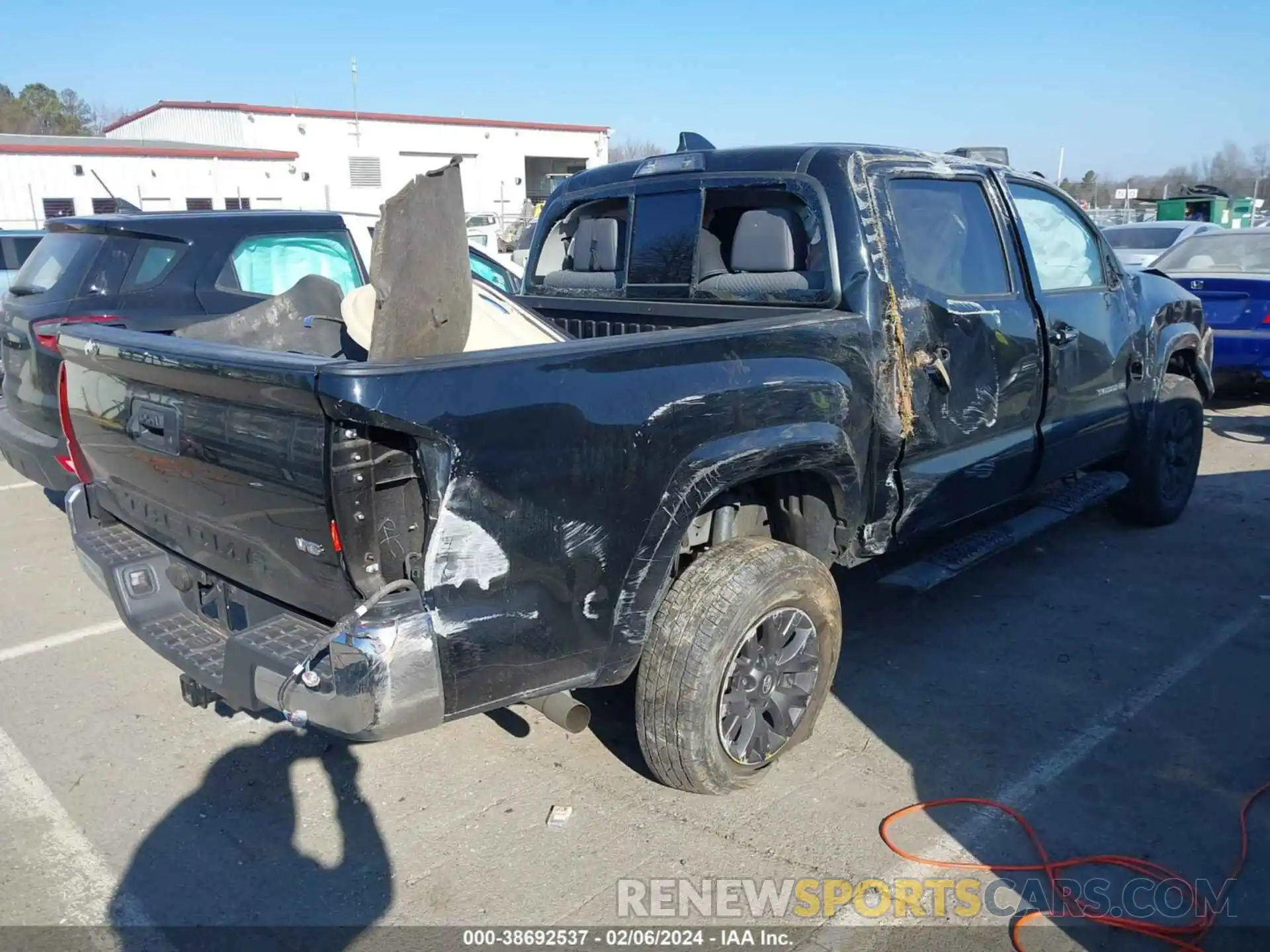 4 Photograph of a damaged car 3TYAZ5CNXMT012128 TOYOTA TACOMA 2021