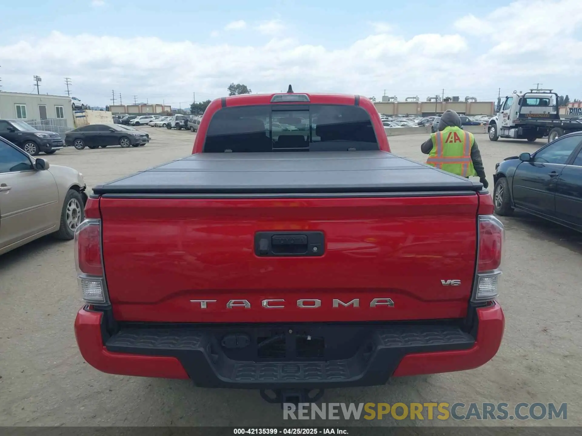 16 Photograph of a damaged car 3TYBZ5DN6MT000982 TOYOTA TACOMA 2021