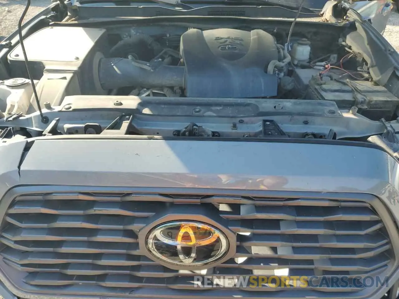 11 Photograph of a damaged car 3TYCZ5AN0MT012263 TOYOTA TACOMA 2021