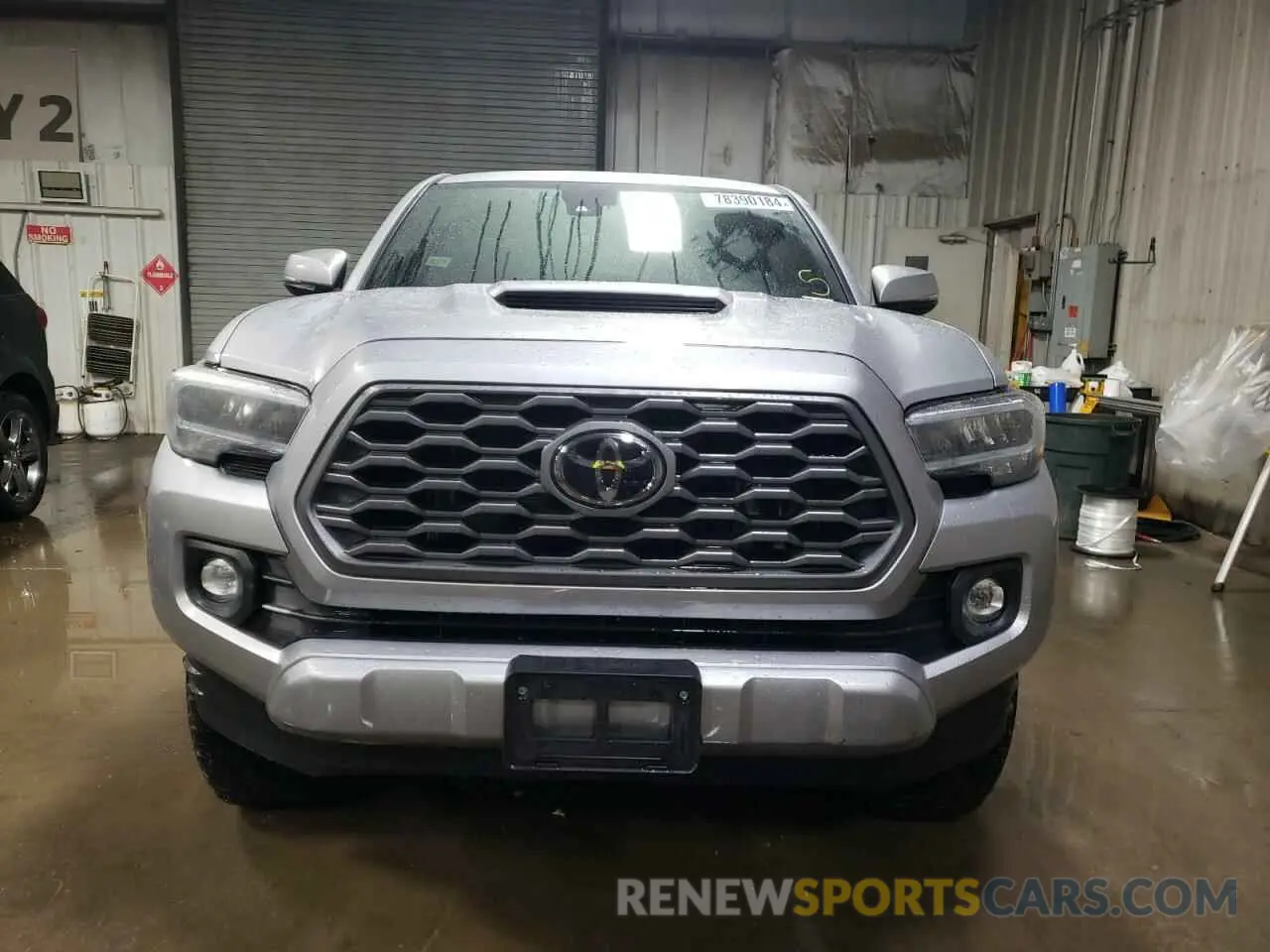 5 Photograph of a damaged car 3TYCZ5AN1MT041559 TOYOTA TACOMA 2021