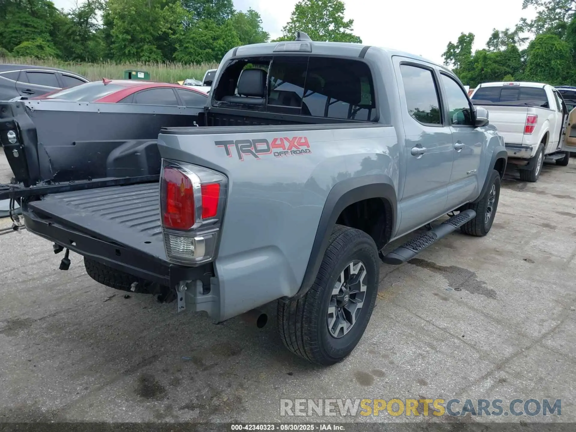 4 Photograph of a damaged car 3TYCZ5AN1MT042162 TOYOTA TACOMA 2021