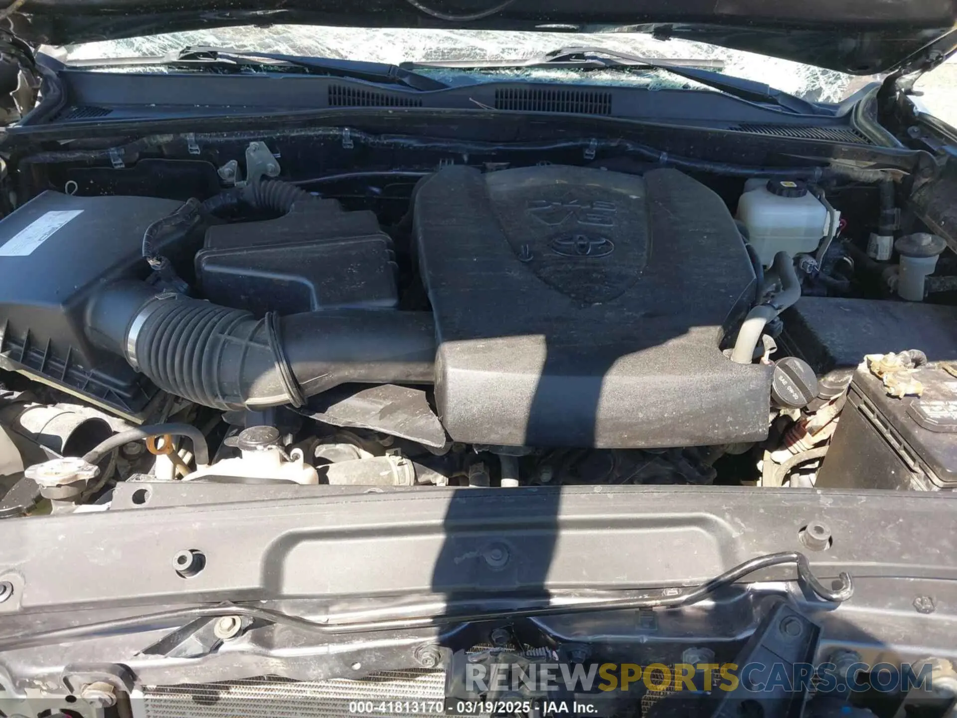 10 Photograph of a damaged car 3TYCZ5AN2MT036564 TOYOTA TACOMA 2021