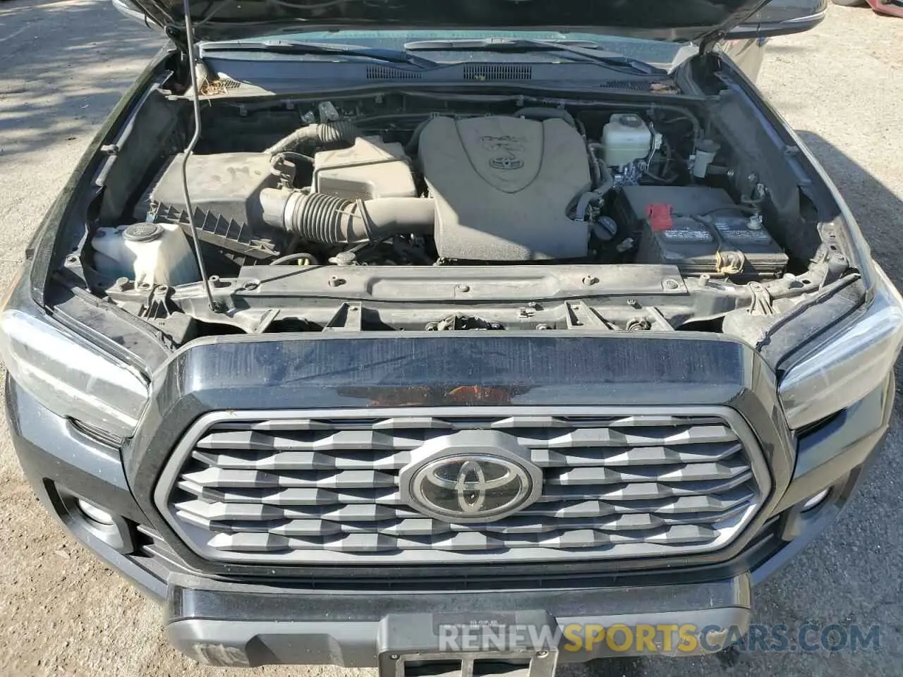 11 Photograph of a damaged car 3TYCZ5AN3MT050456 TOYOTA TACOMA 2021