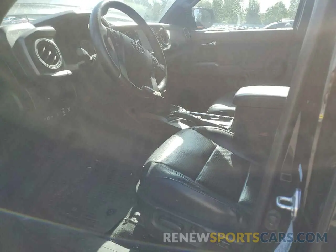 7 Photograph of a damaged car 3TYCZ5AN3MT050456 TOYOTA TACOMA 2021