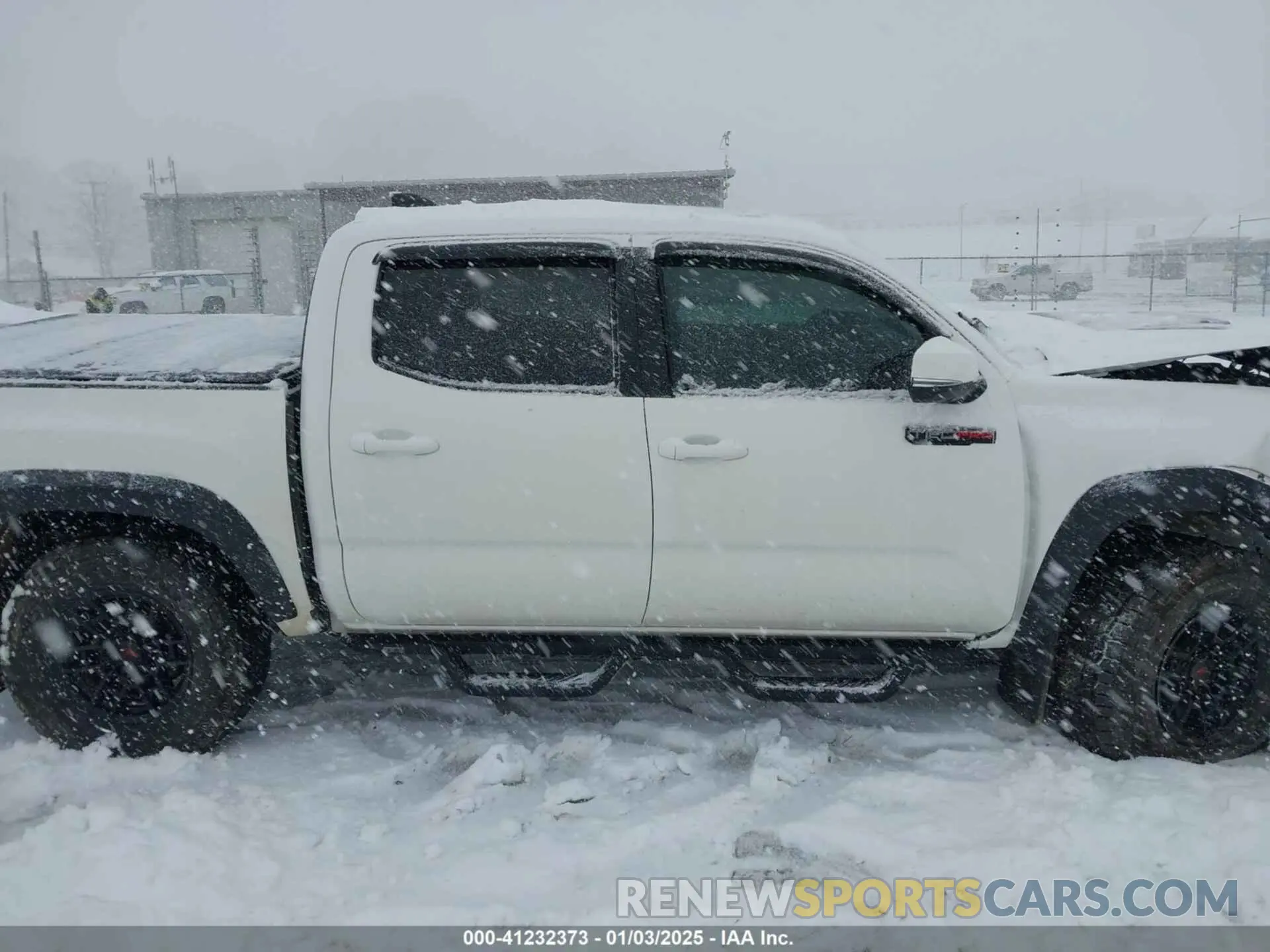 14 Photograph of a damaged car 3TYCZ5AN4MT029566 TOYOTA TACOMA 2021