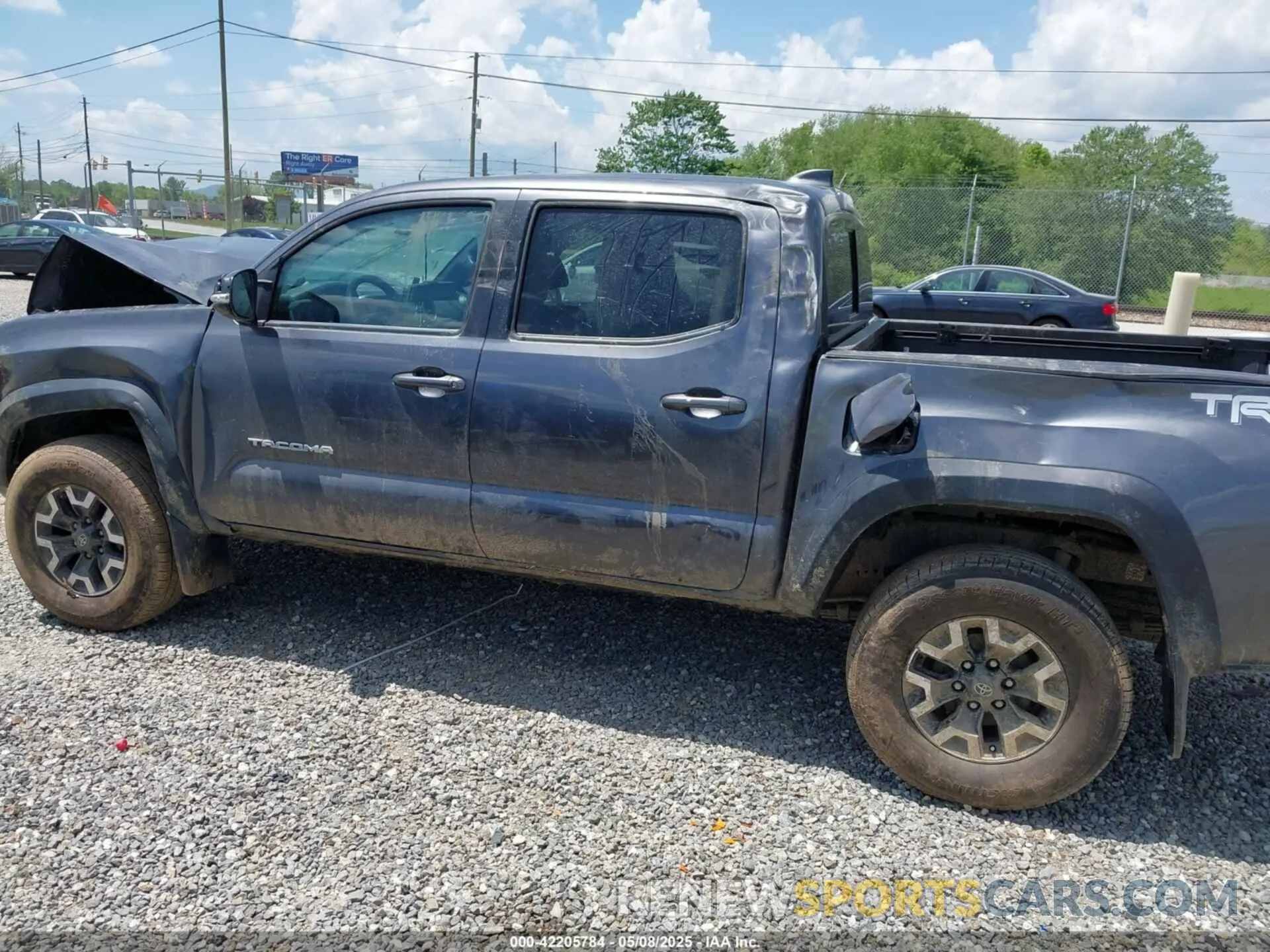 14 Photograph of a damaged car 3TYCZ5AN4MT049607 TOYOTA TACOMA 2021