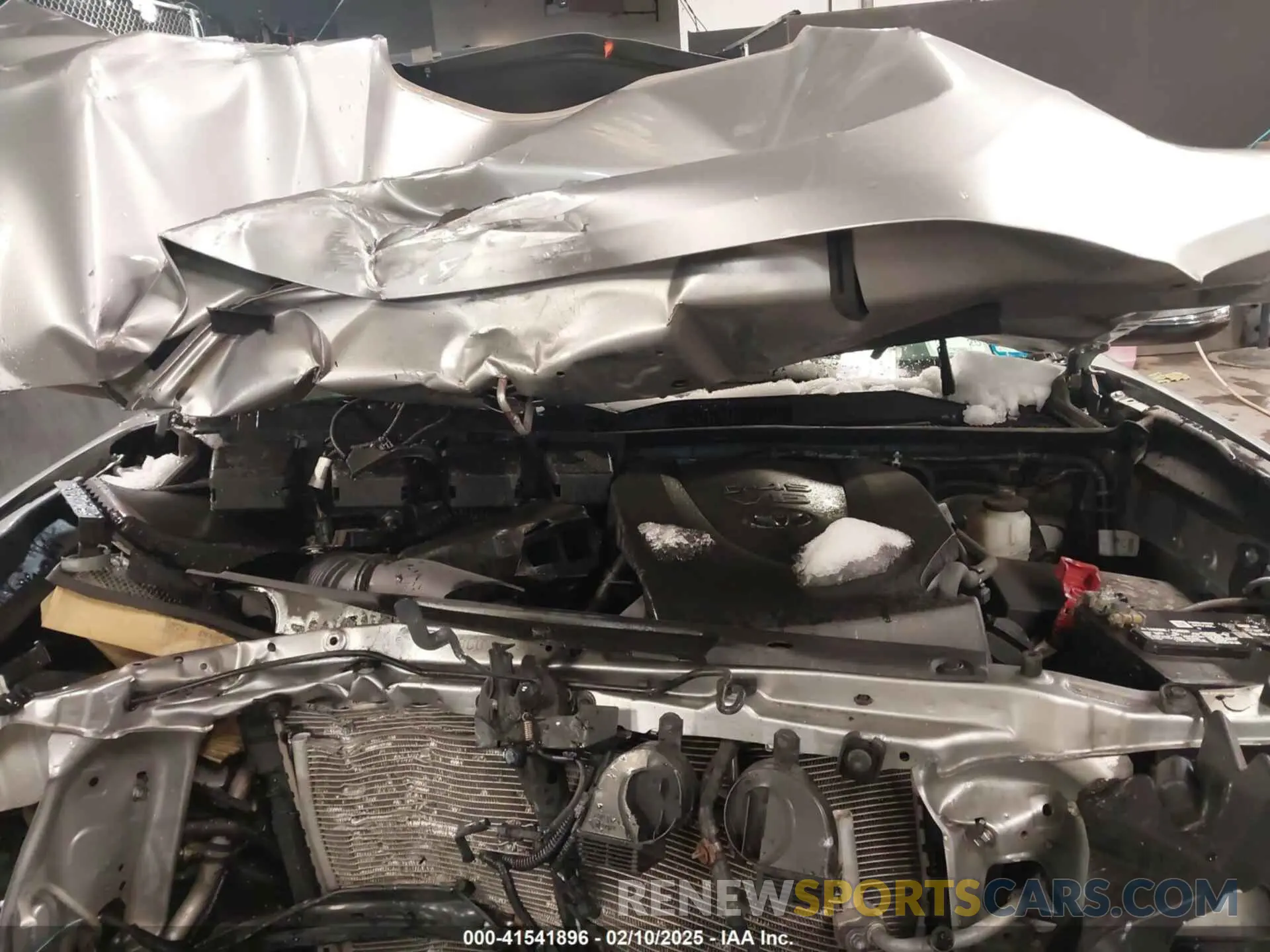10 Photograph of a damaged car 3TYCZ5AN5MT023940 TOYOTA TACOMA 2021