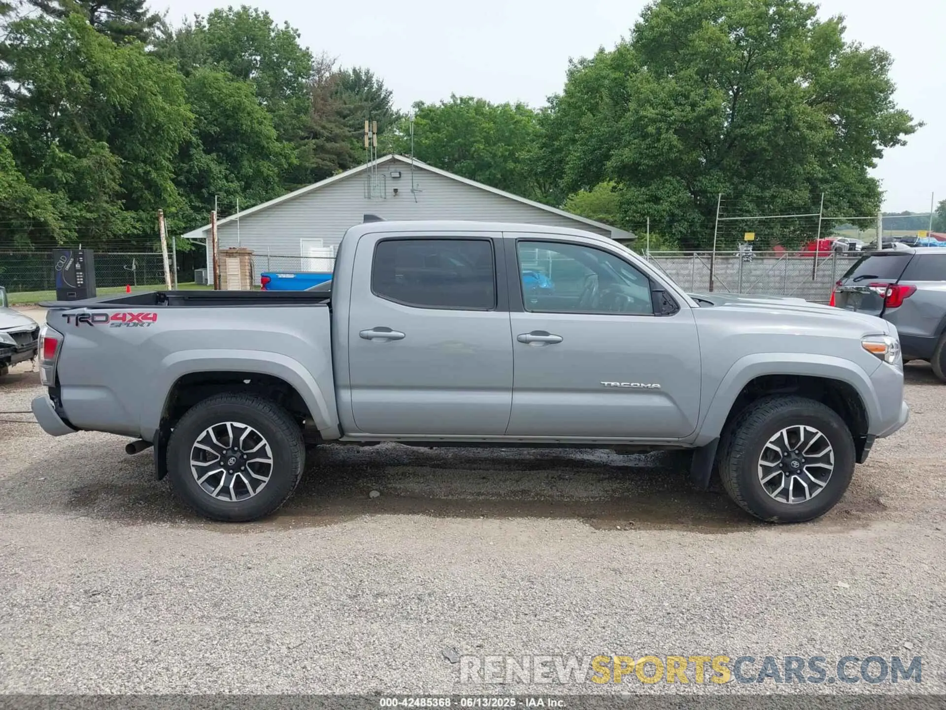 14 Photograph of a damaged car 3TYCZ5AN5MT030404 TOYOTA TACOMA 2021