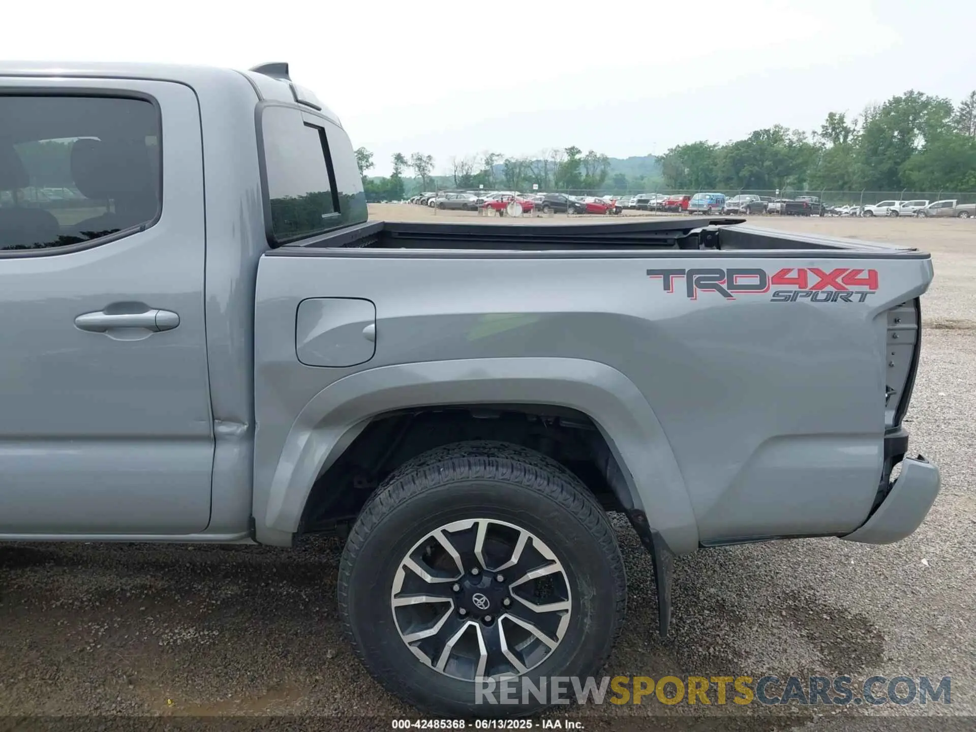 18 Photograph of a damaged car 3TYCZ5AN5MT030404 TOYOTA TACOMA 2021