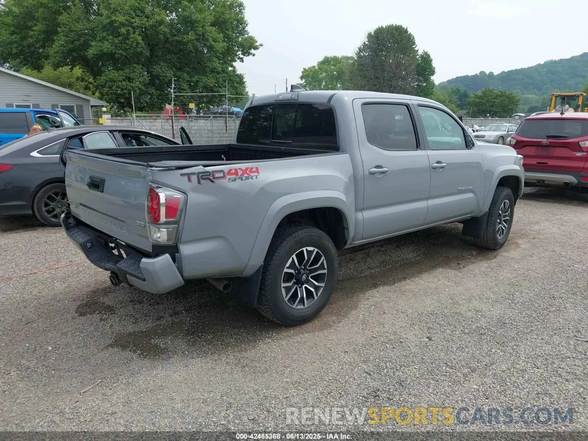 4 Photograph of a damaged car 3TYCZ5AN5MT030404 TOYOTA TACOMA 2021