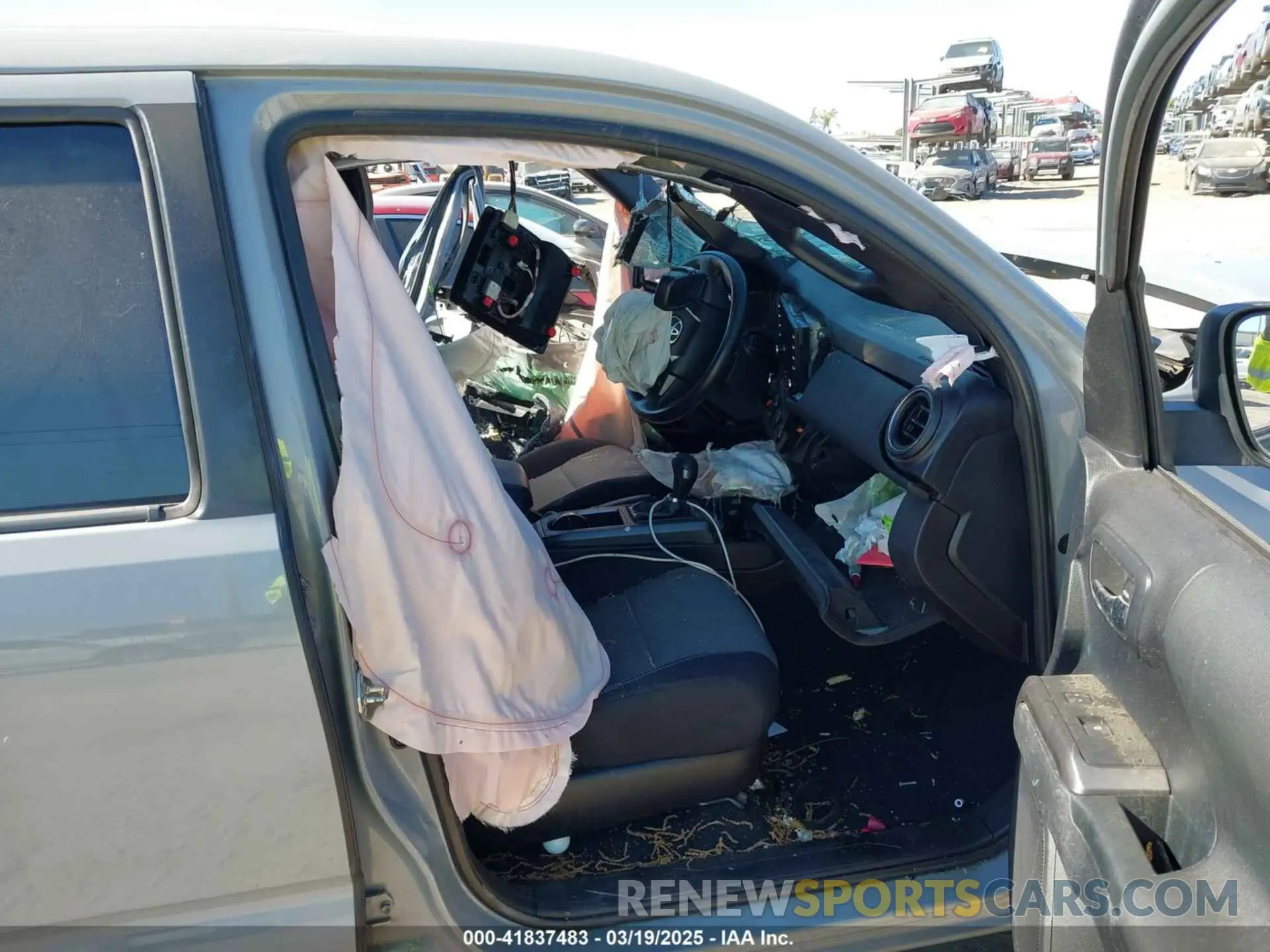 5 Photograph of a damaged car 3TYCZ5AN6MT010792 TOYOTA TACOMA 2021