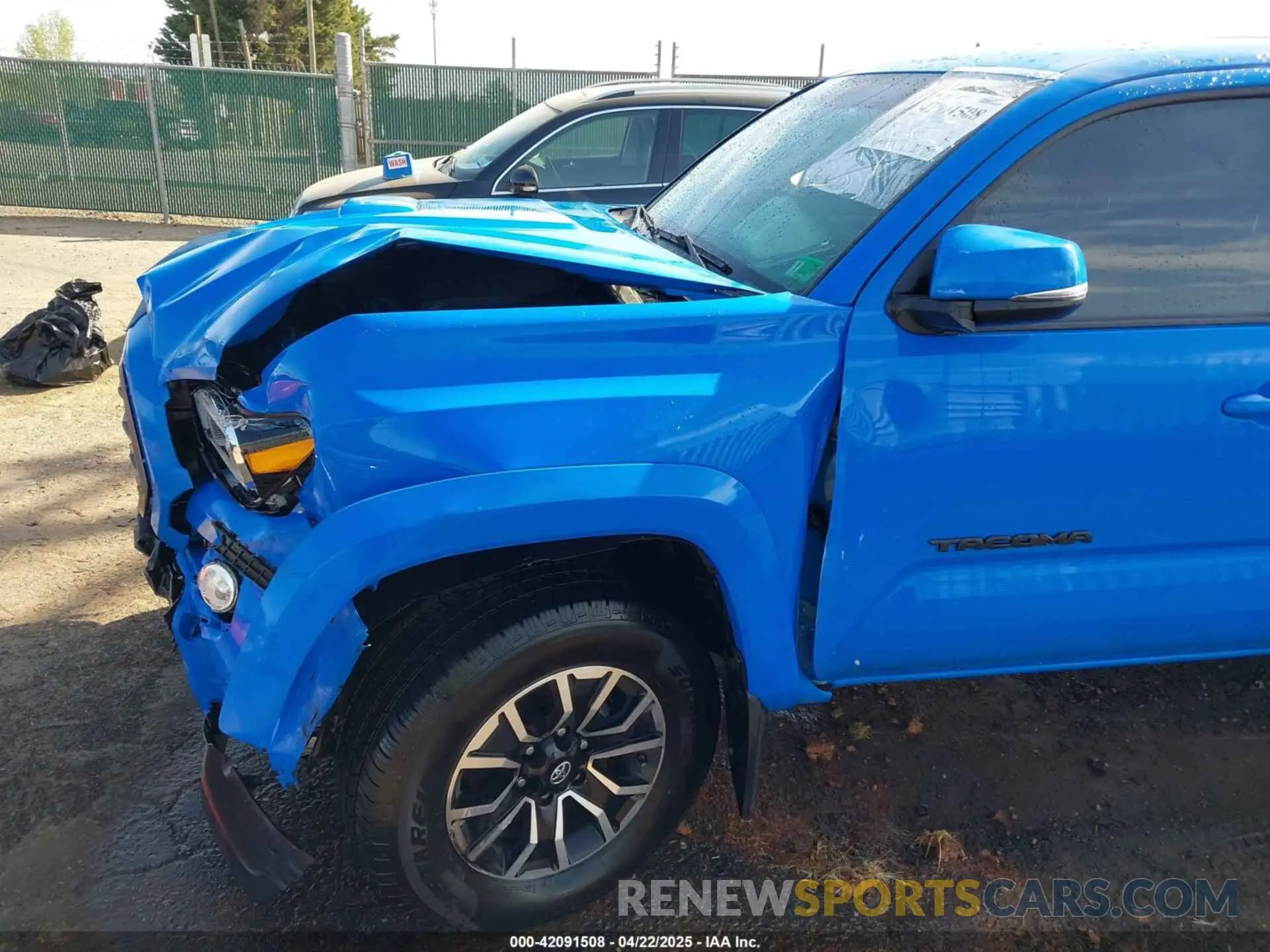 18 Photograph of a damaged car 3TYCZ5AN7MT008274 TOYOTA TACOMA 2021