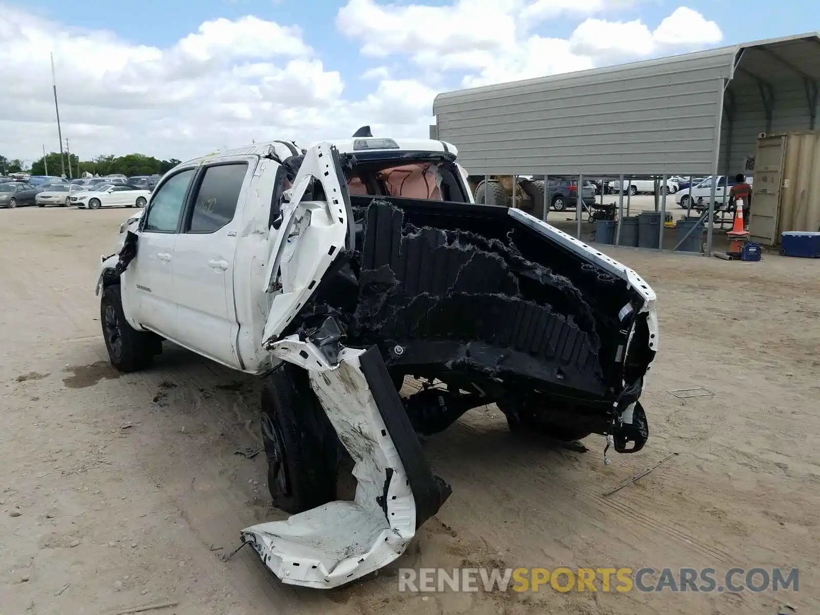 9 Photograph of a damaged car 3TYCZ5AN7MT011725 TOYOTA TACOMA 2021