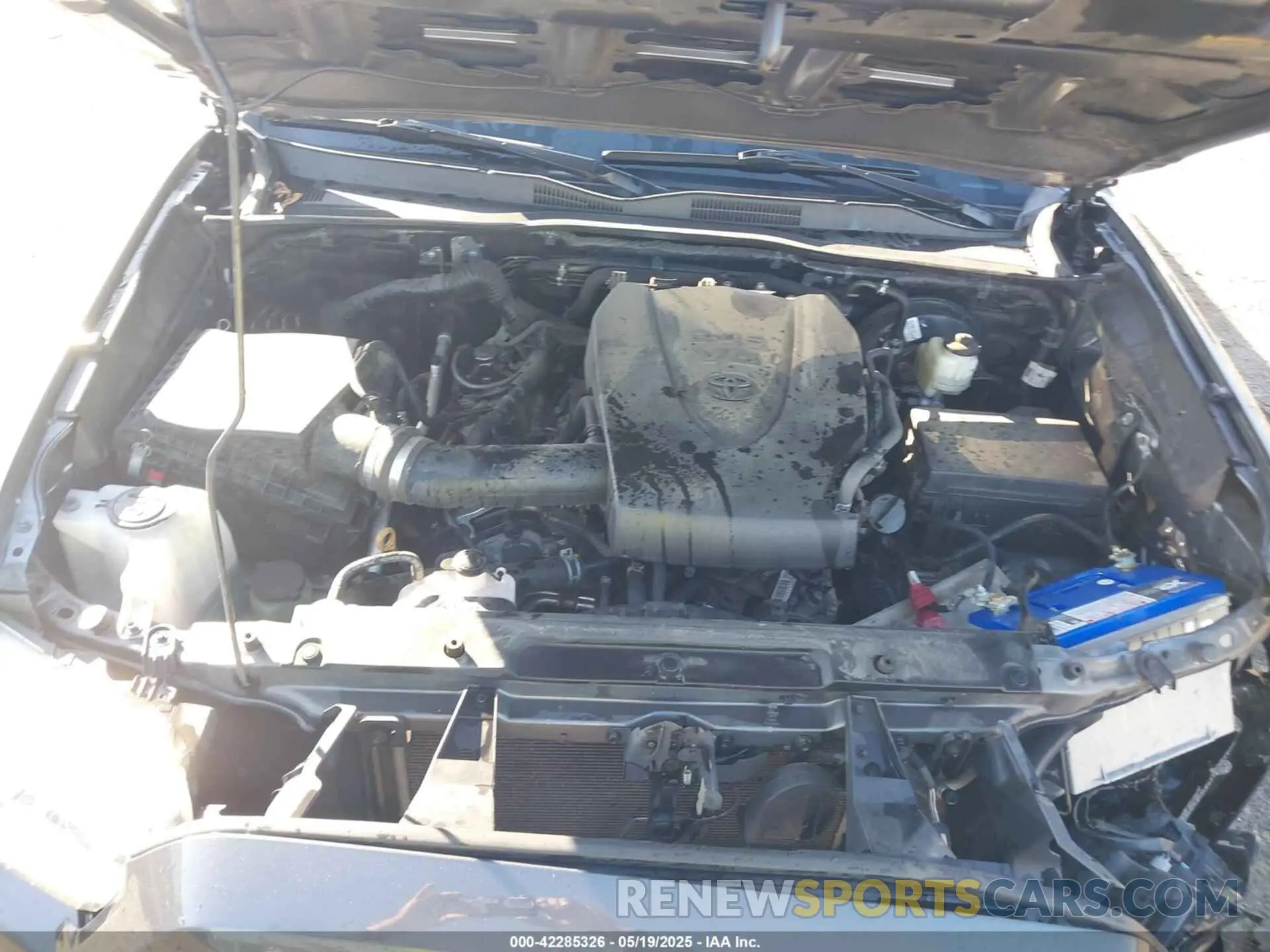 10 Photograph of a damaged car 3TYCZ5AN7MT017377 TOYOTA TACOMA 2021