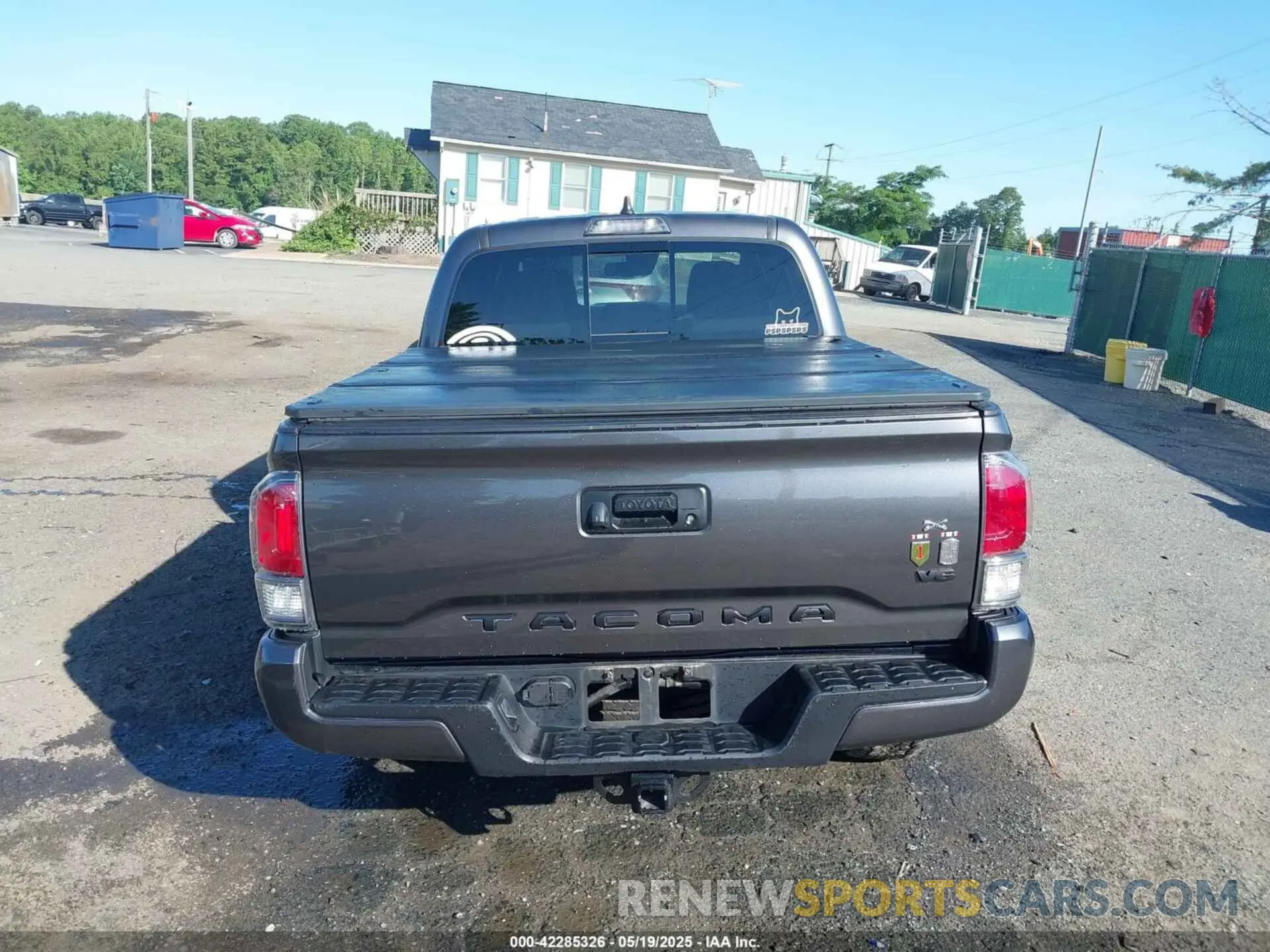16 Photograph of a damaged car 3TYCZ5AN7MT017377 TOYOTA TACOMA 2021