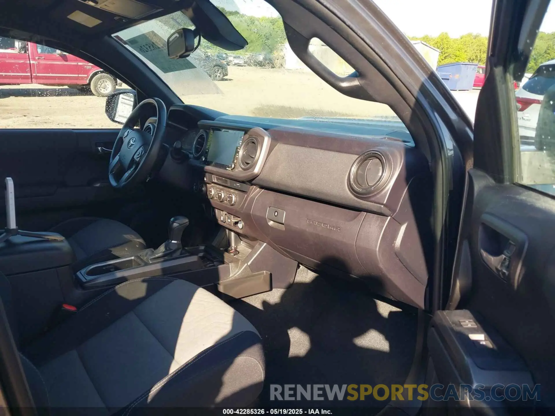 5 Photograph of a damaged car 3TYCZ5AN7MT017377 TOYOTA TACOMA 2021