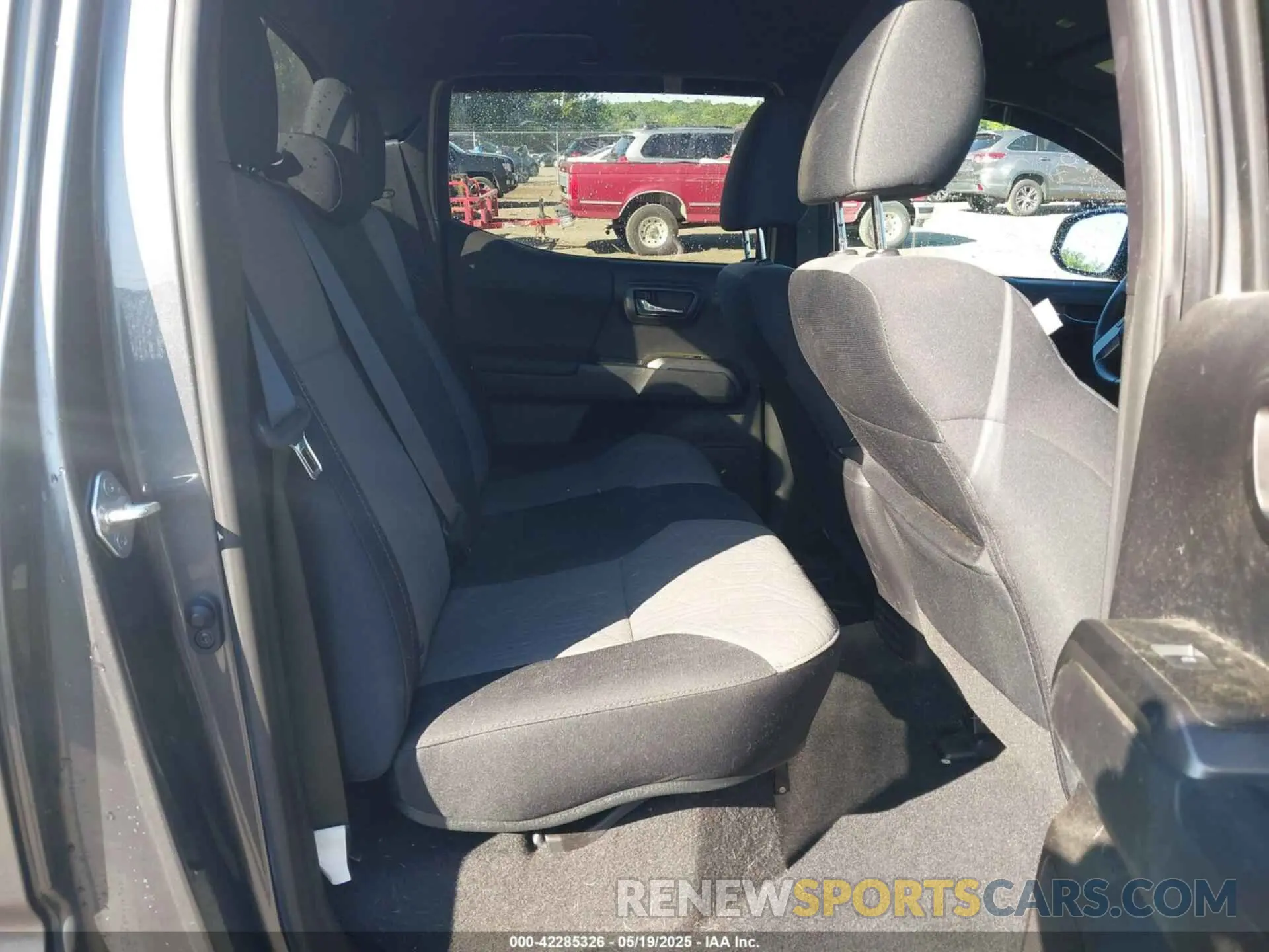 8 Photograph of a damaged car 3TYCZ5AN7MT017377 TOYOTA TACOMA 2021