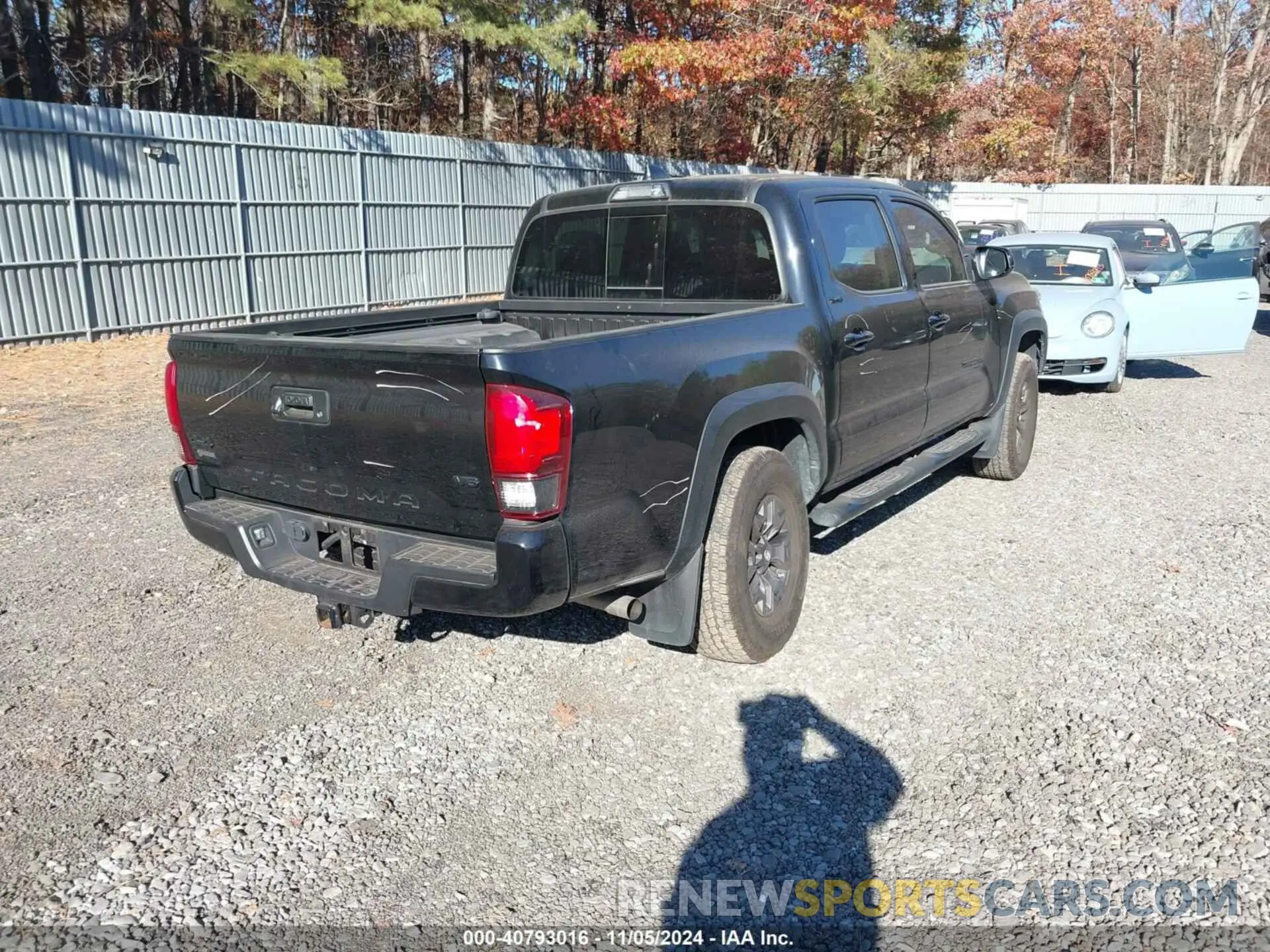 4 Photograph of a damaged car 3TYCZ5AN8MT019297 TOYOTA TACOMA 2021