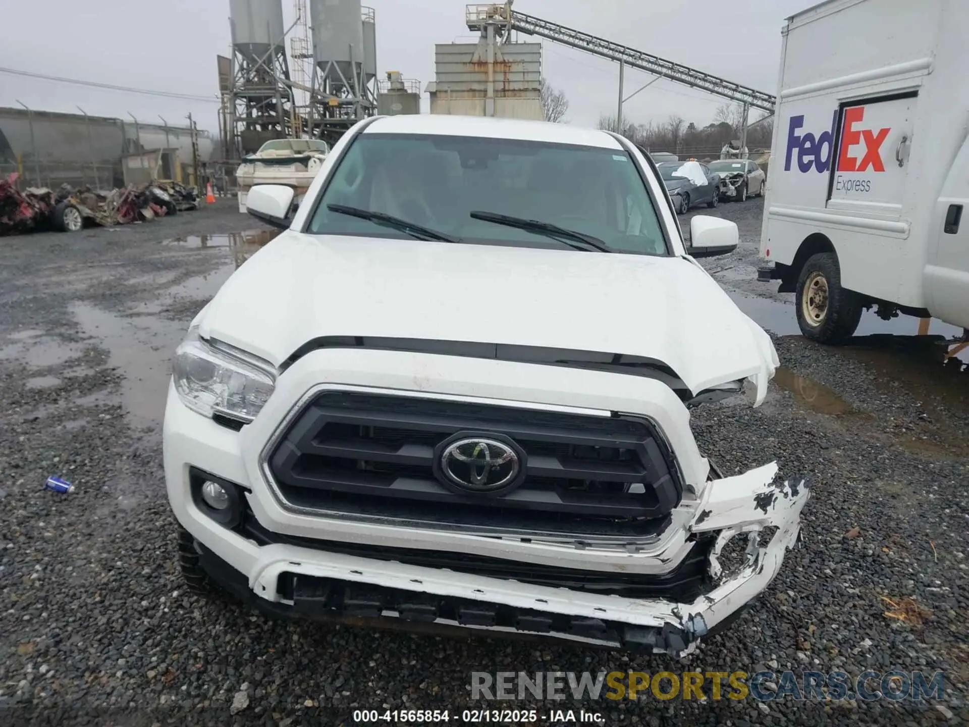 12 Photograph of a damaged car 3TYCZ5AN8MT027724 TOYOTA TACOMA 2021