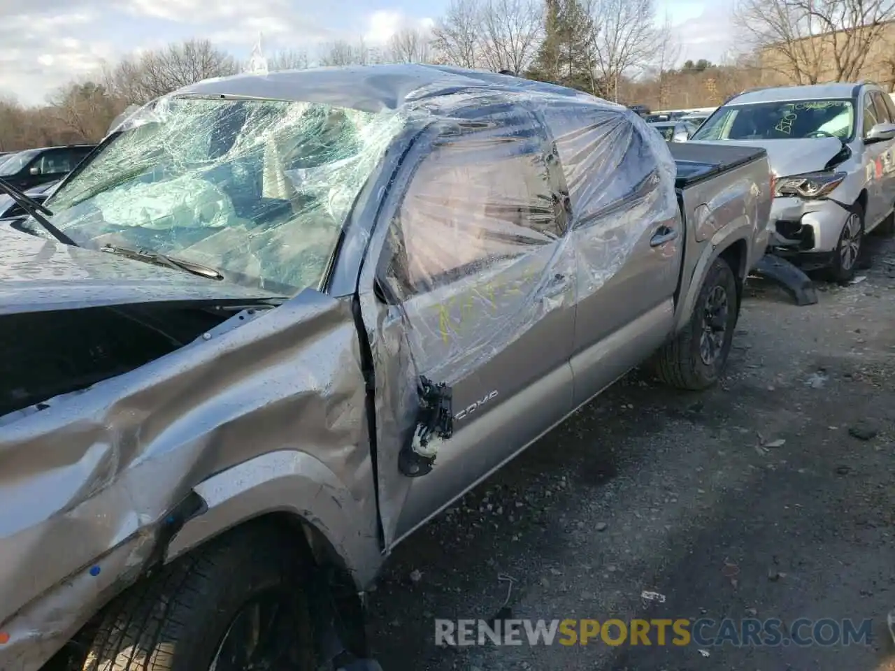 10 Photograph of a damaged car 3TYCZ5AN9MT024749 TOYOTA TACOMA 2021