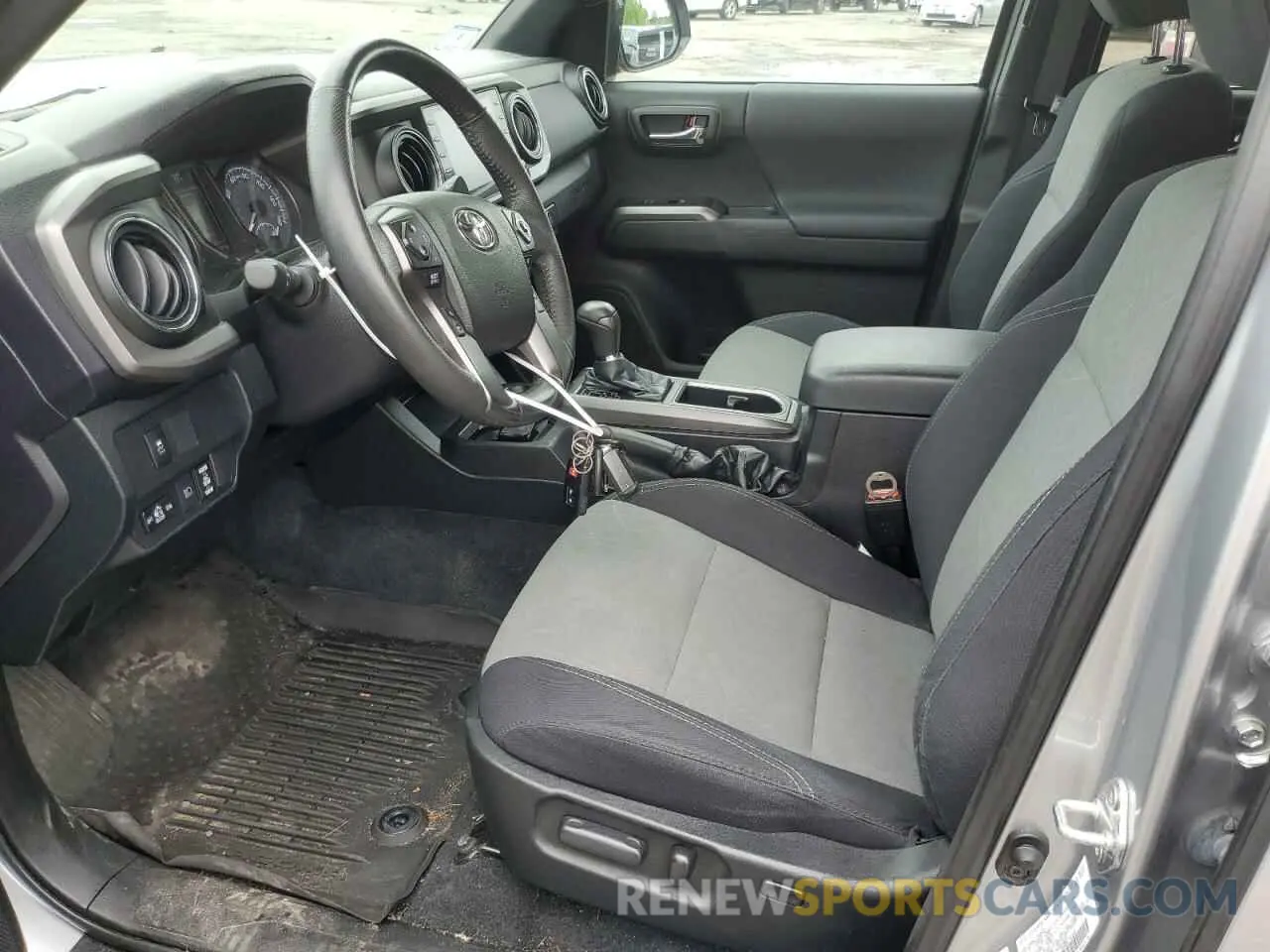7 Photograph of a damaged car 3TYCZ5ANXMT025666 TOYOTA TACOMA 2021
