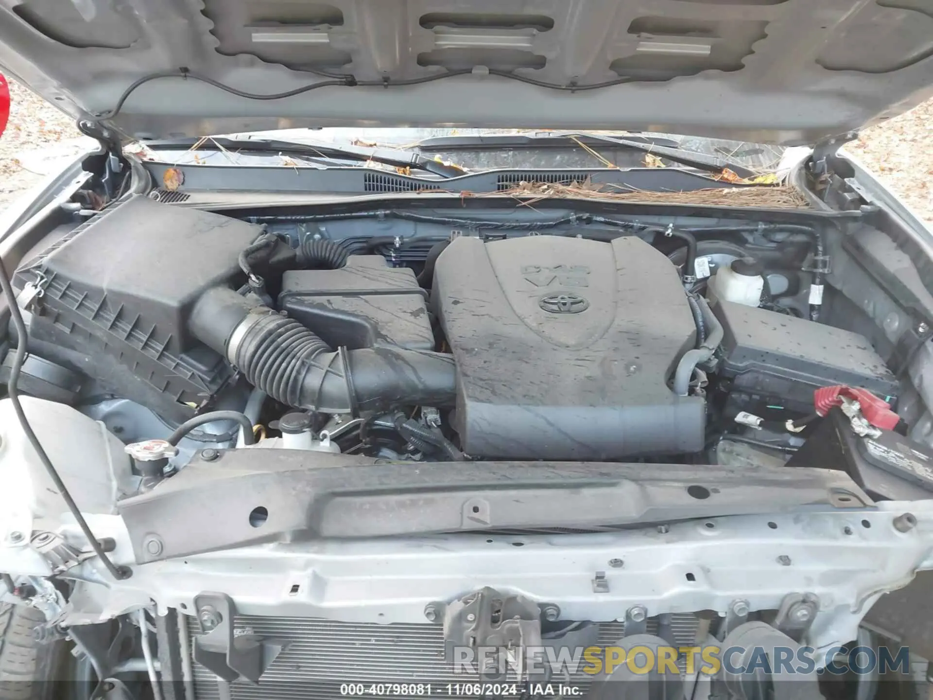 10 Photograph of a damaged car 3TYCZ5ANXMT035405 TOYOTA TACOMA 2021