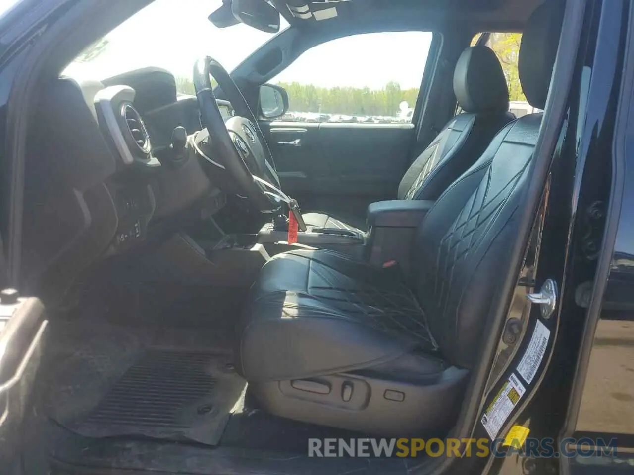 7 Photograph of a damaged car 3TYDZ5BN5MT002508 TOYOTA TACOMA 2021